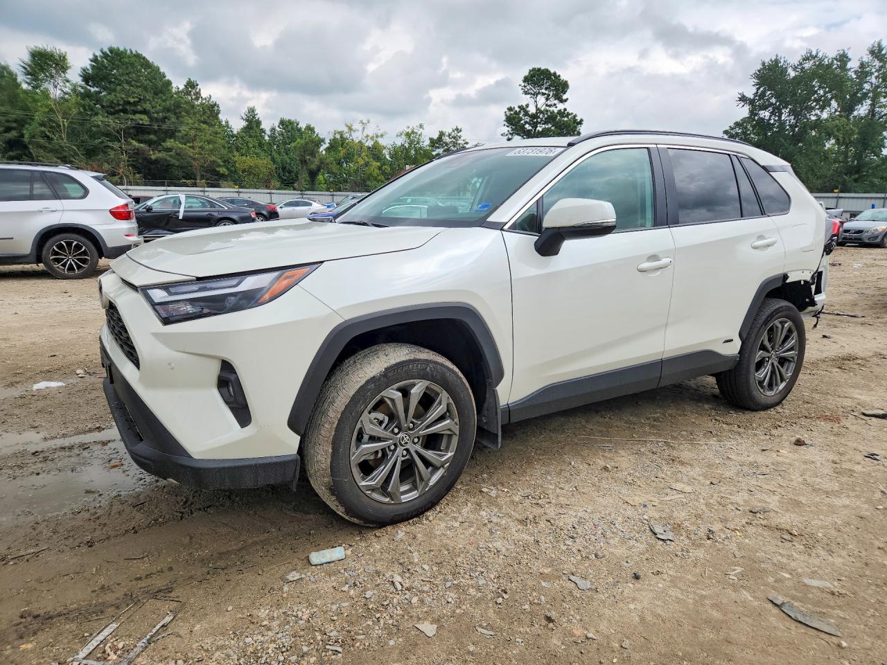 2022 Toyota Rav4 Xle Premium White vin: 4T3B6RFV2NU087952