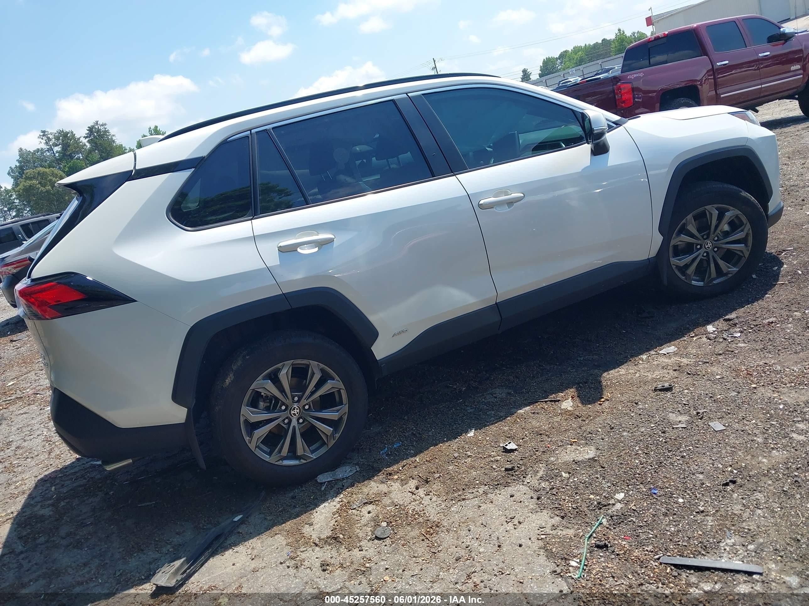 2024 Toyota Rav4 Hybrid Xle Premium White vin: 4T3B6RFV7RU171805