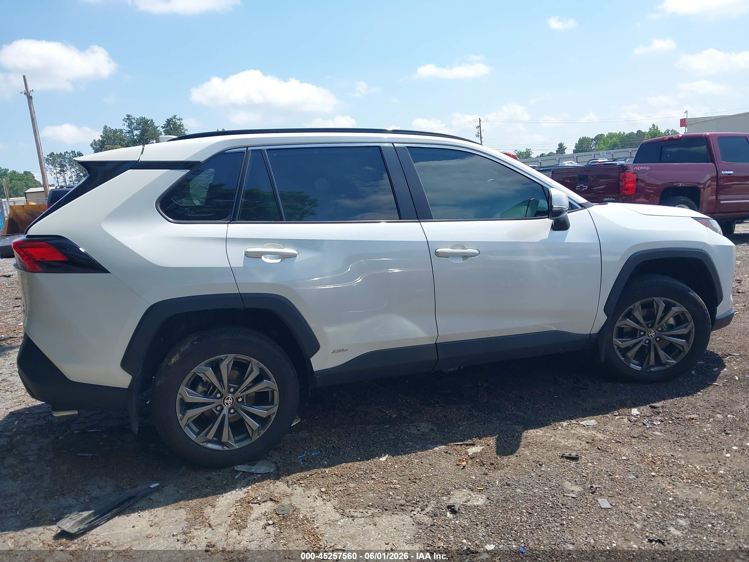 2024 Toyota Rav4 Hybrid Xle Premium White vin: 4T3B6RFV7RU171805
