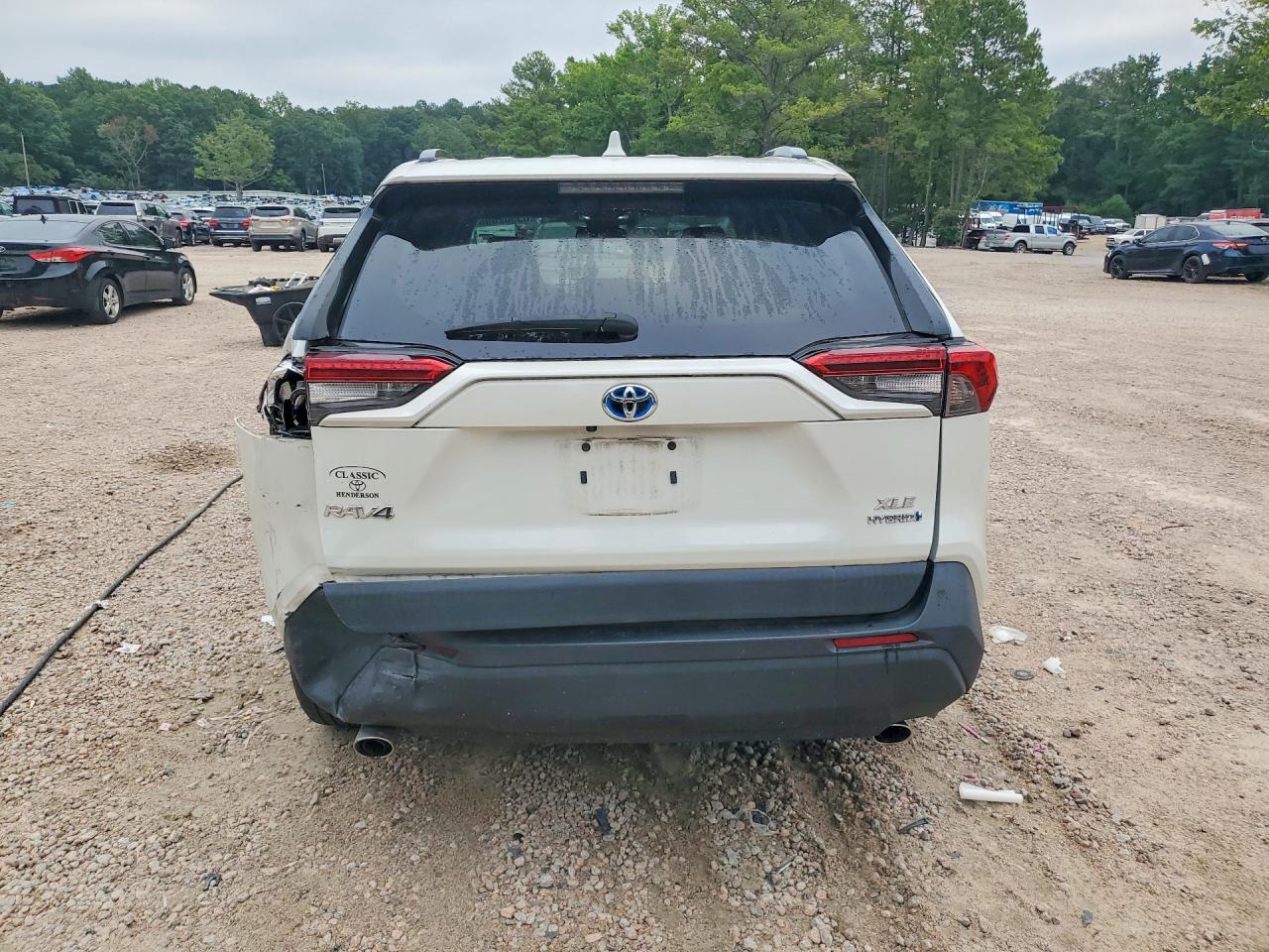 2022 Toyota Rav4 Xle Premium White vin: 4T3B6RFV8NU092718