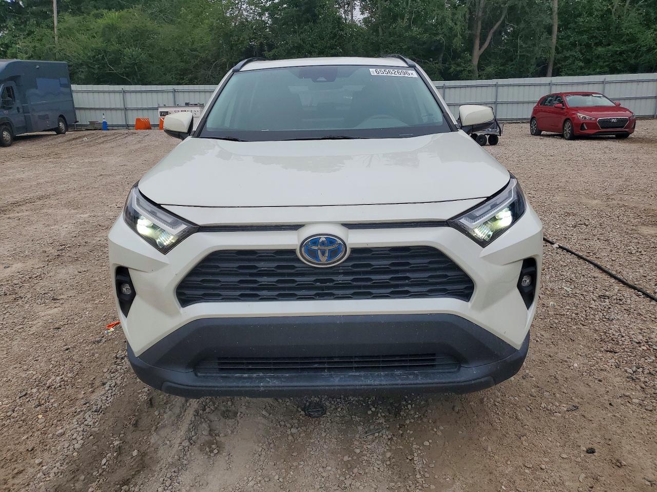 2022 Toyota Rav4 Xle Premium White vin: 4T3B6RFV8NU092718