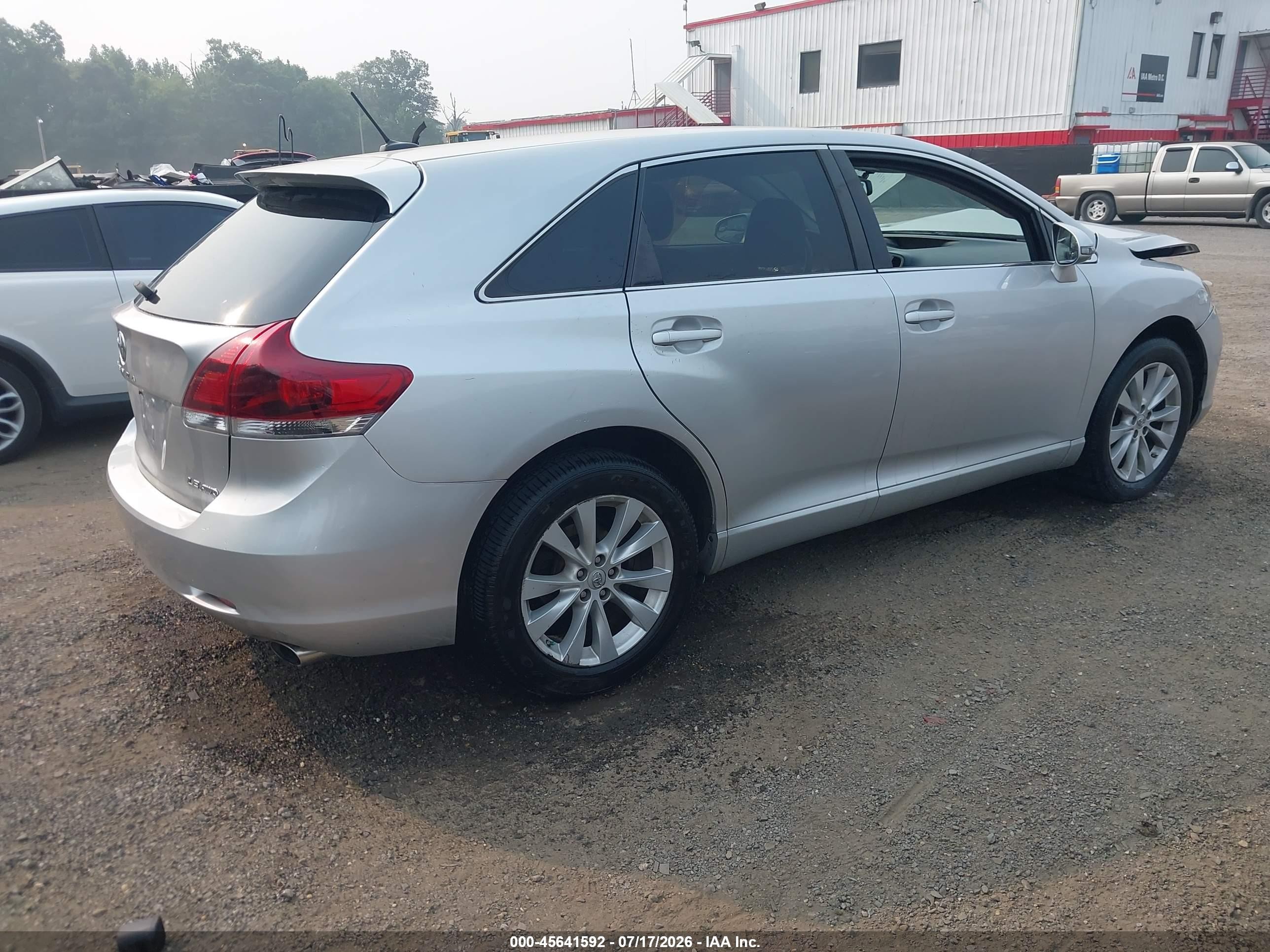 2014 Toyota Venza Le Silver vin: 4T3BA3BB1EU056943
