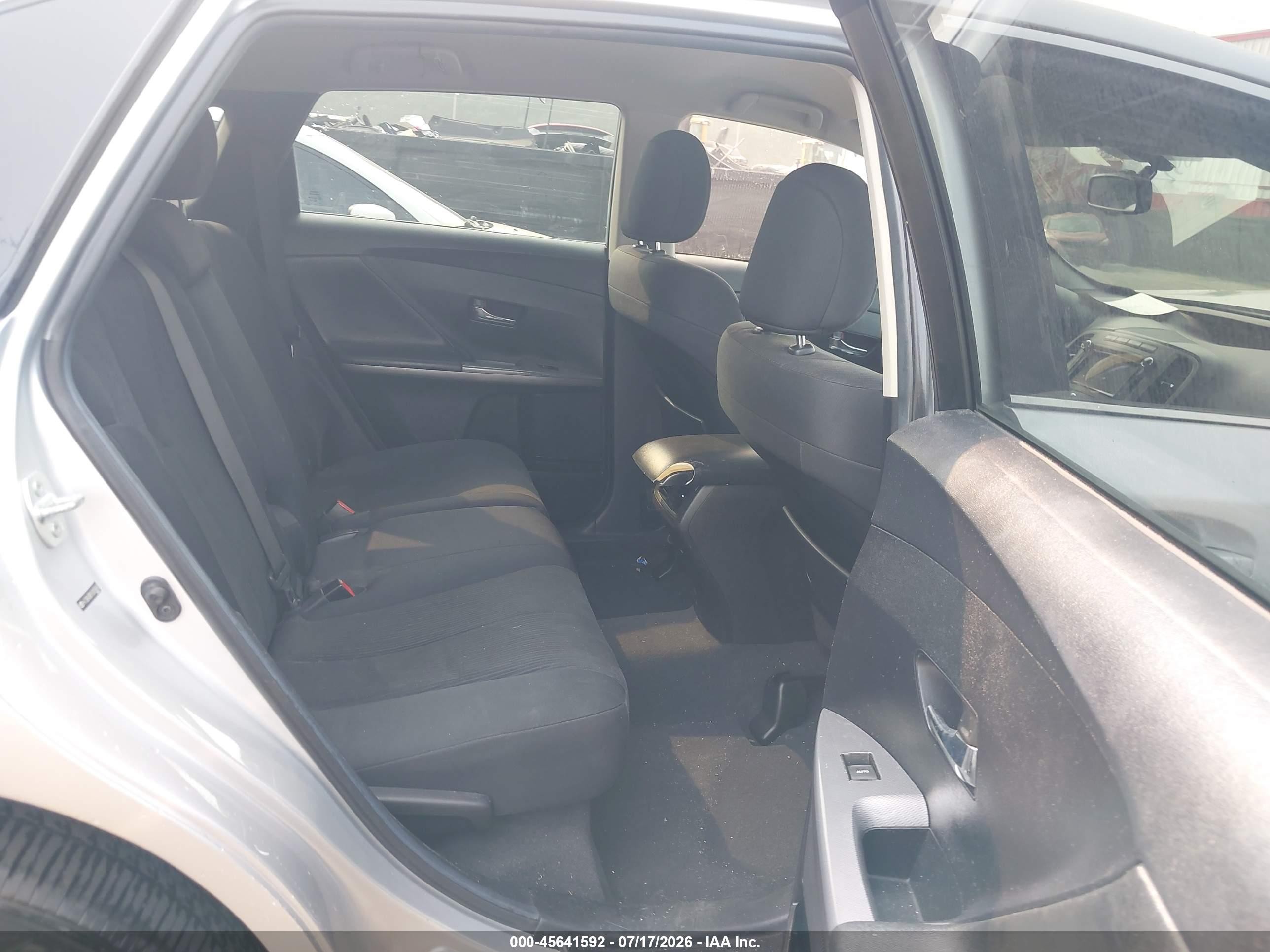 2014 Toyota Venza Le Silver vin: 4T3BA3BB1EU056943
