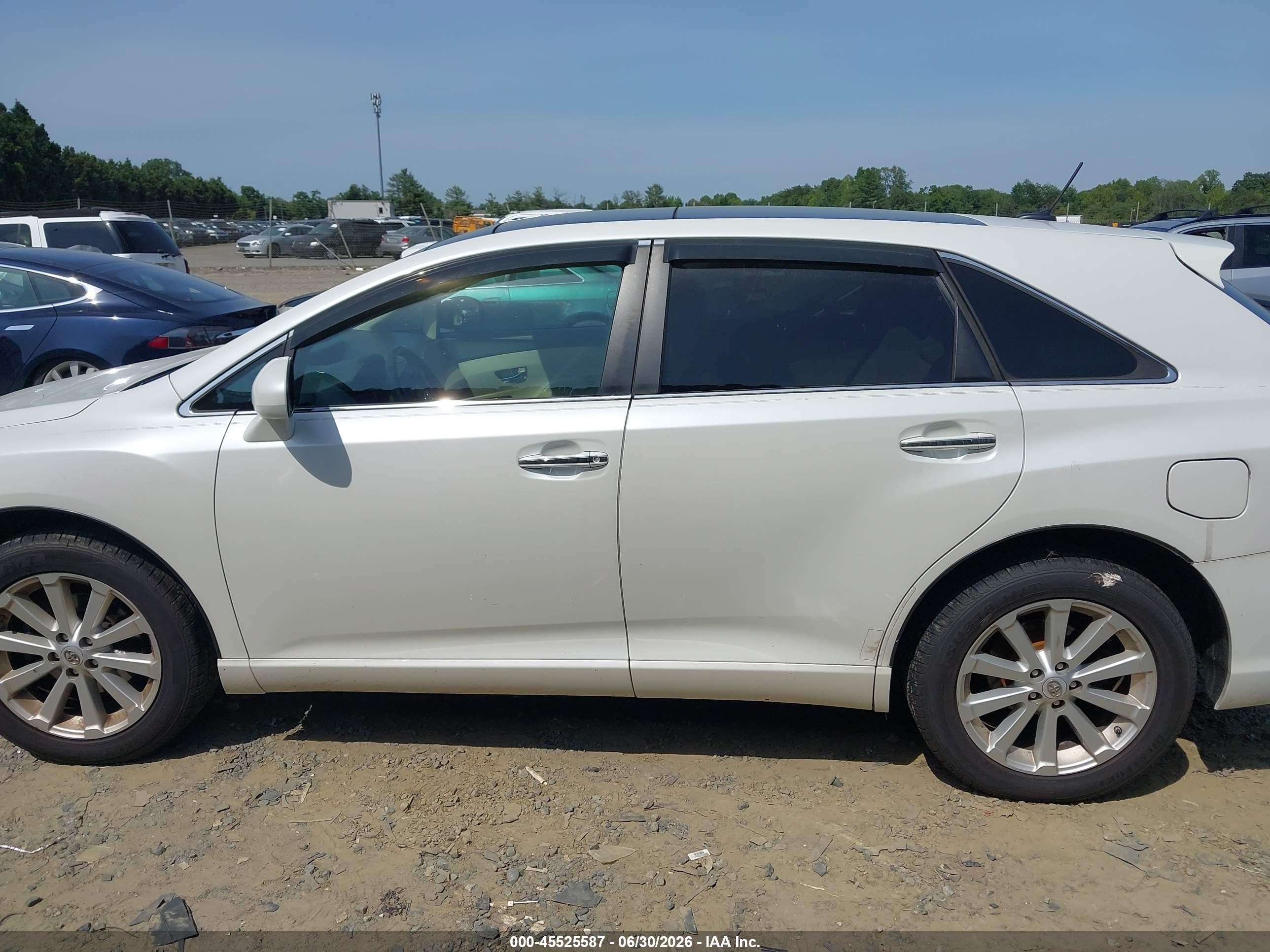 2011 Toyota Venza   White vin: 4T3BA3BB2BU022344