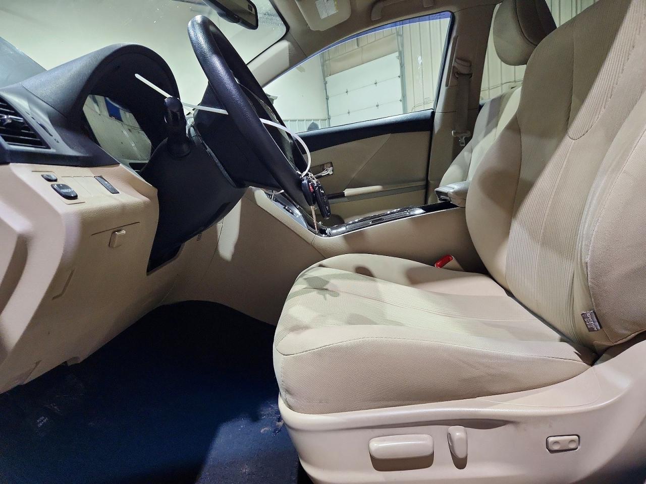 2012 Toyota Venza Le Gray vin: 4T3BA3BB2CU033782