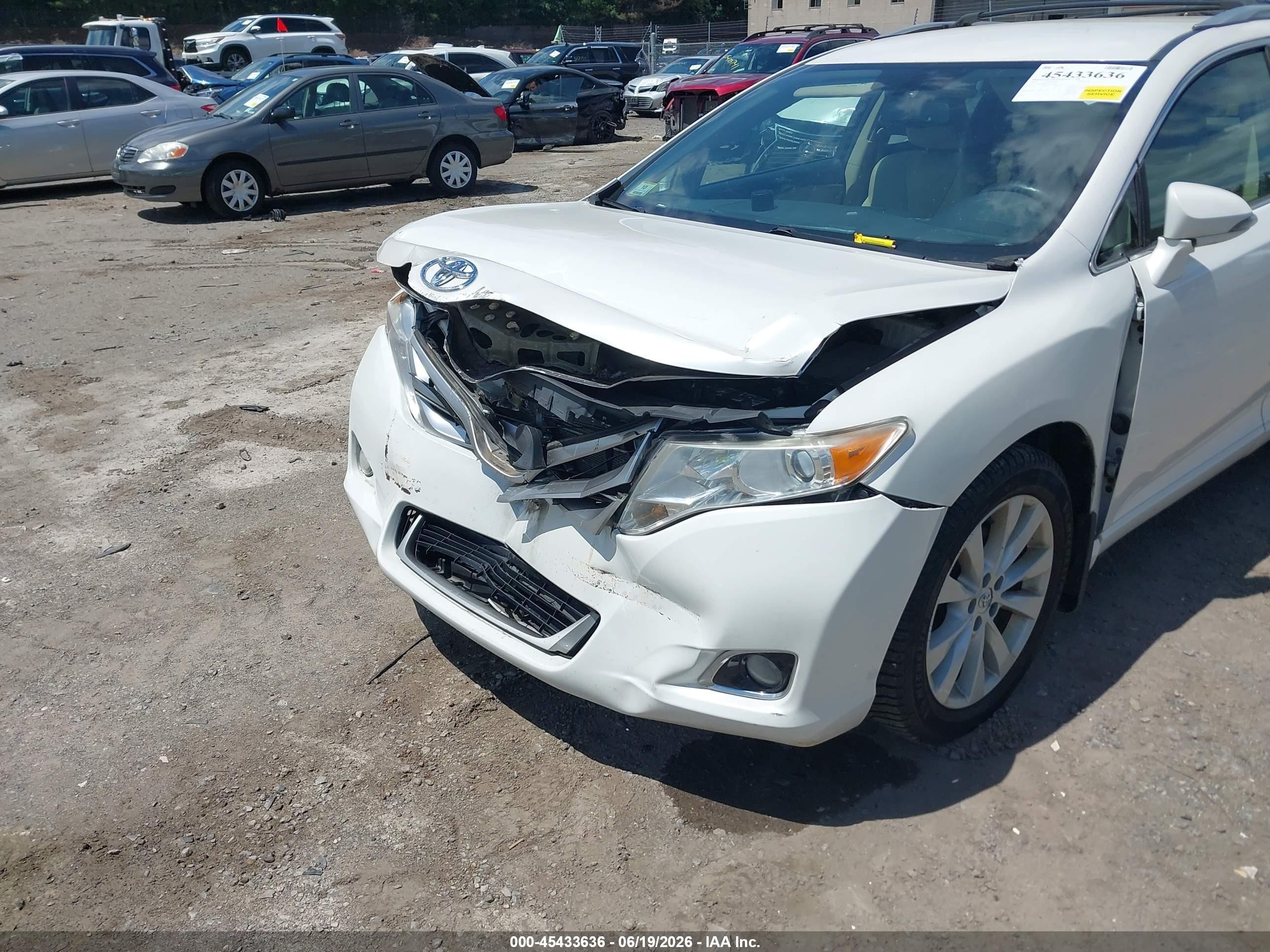 2015 Toyota Venza Le White vin: 4T3BA3BB2FU074935