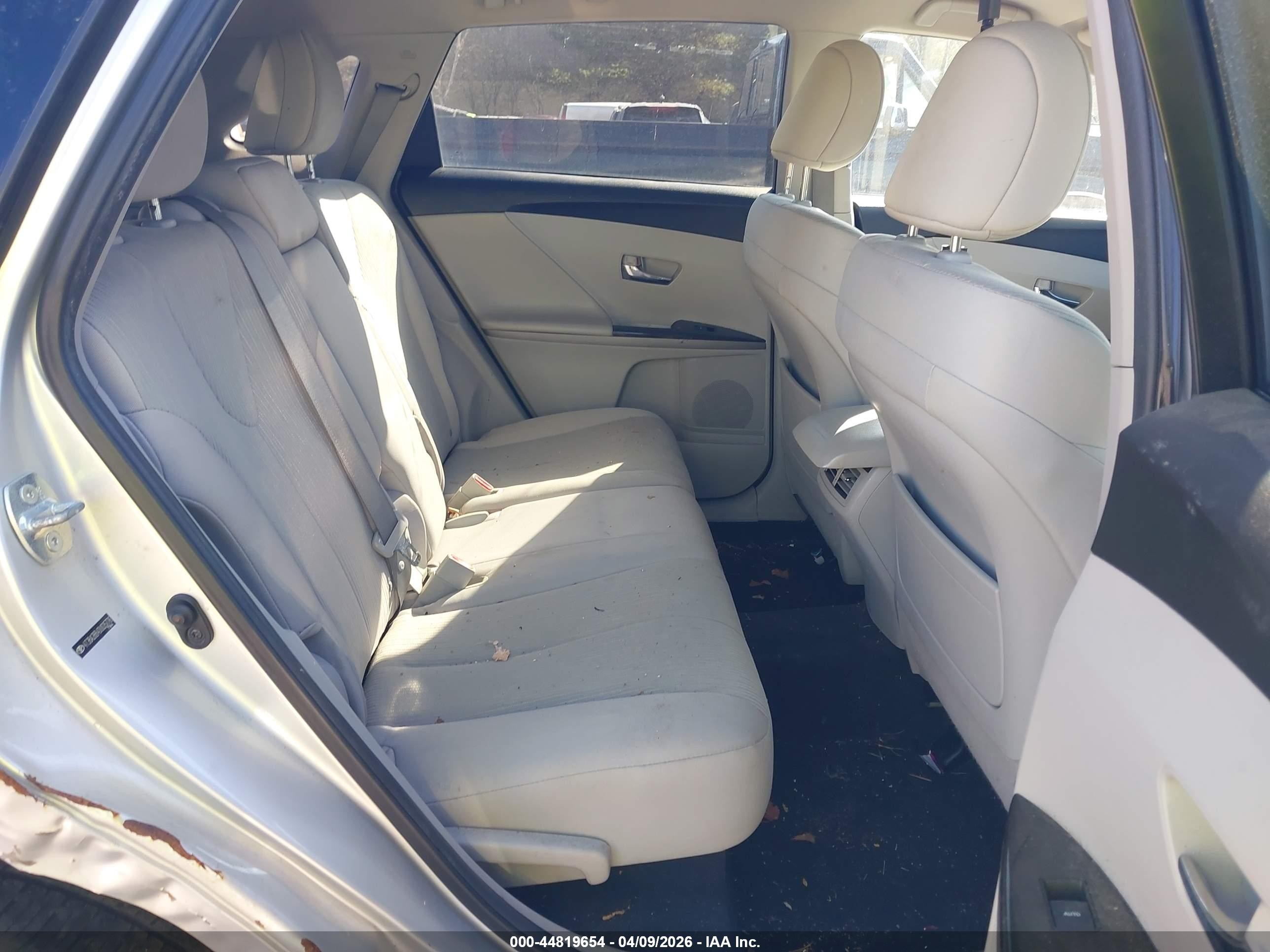 2013 Toyota Venza Le Silver vin: 4T3BA3BB4DU035776
