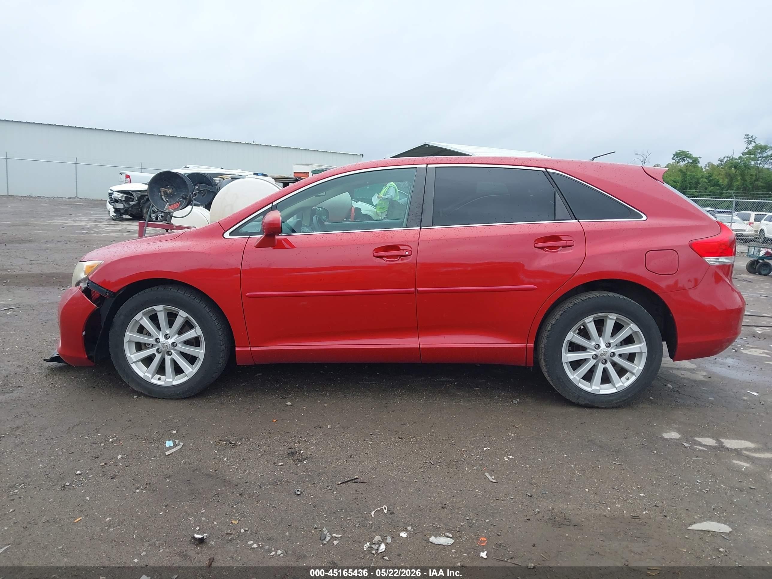 2010 Toyota Venza   Red vin: 4T3BA3BB5AU018013