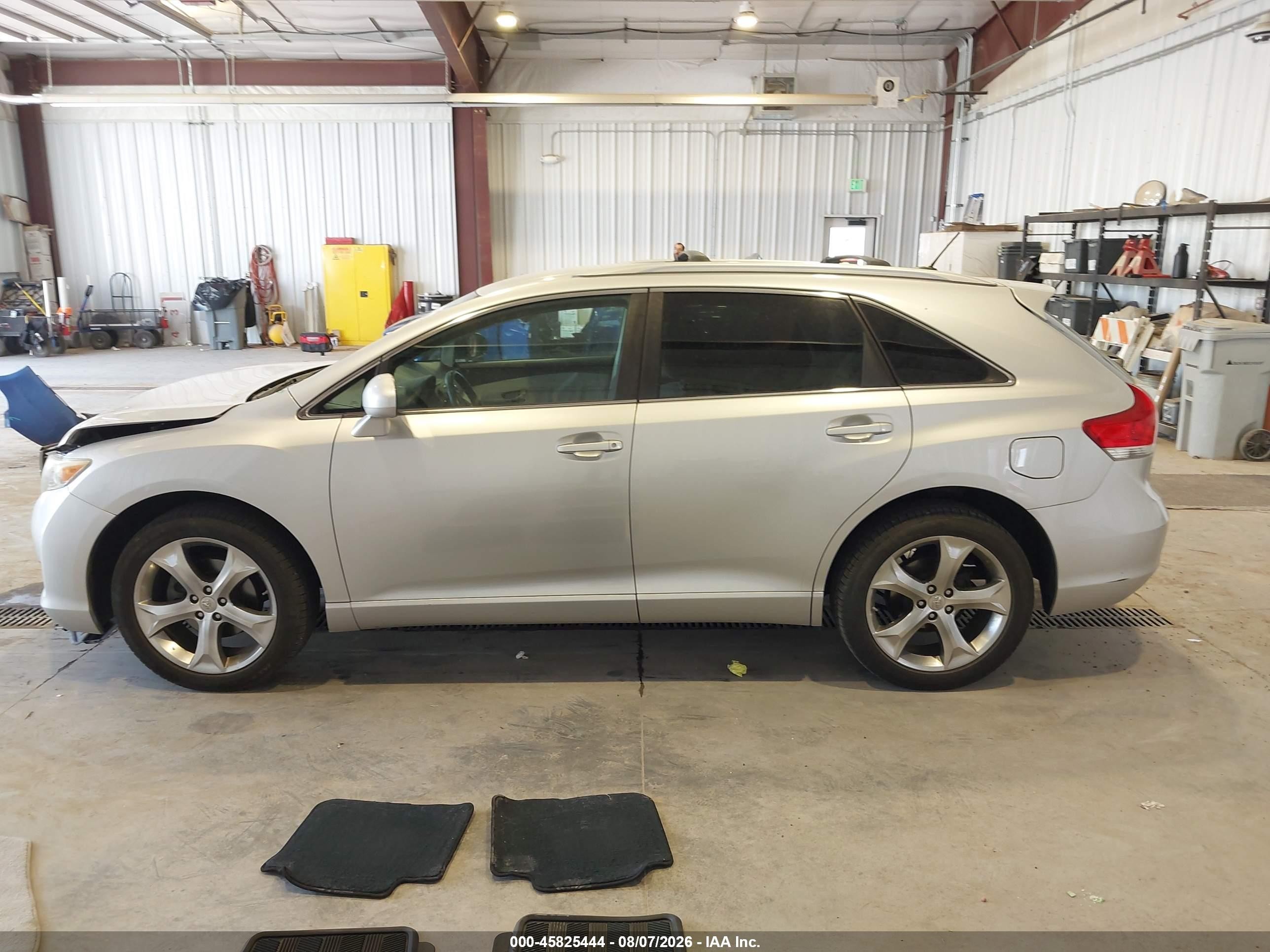 2011 Toyota Venza   Silver vin: 4T3BA3BB5BU023794