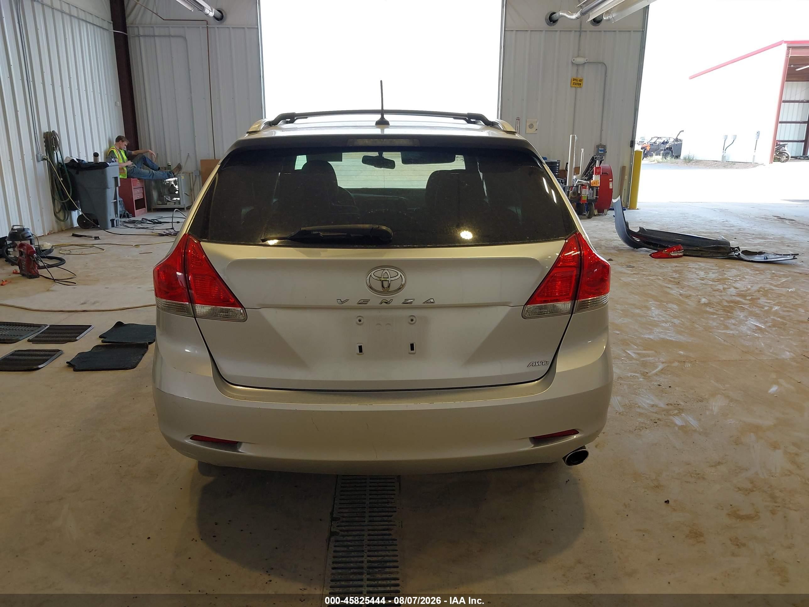 2011 Toyota Venza   Silver vin: 4T3BA3BB5BU023794