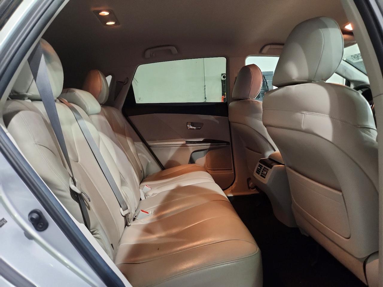 2012 Toyota Venza Le Silver vin: 4T3BA3BB5CU030746