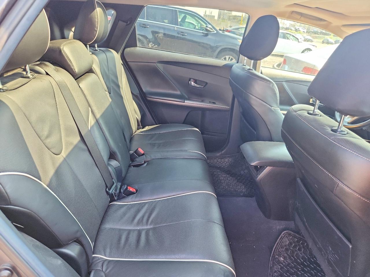 2015 Toyota Venza Le Gray vin: 4T3BA3BB5FU065419