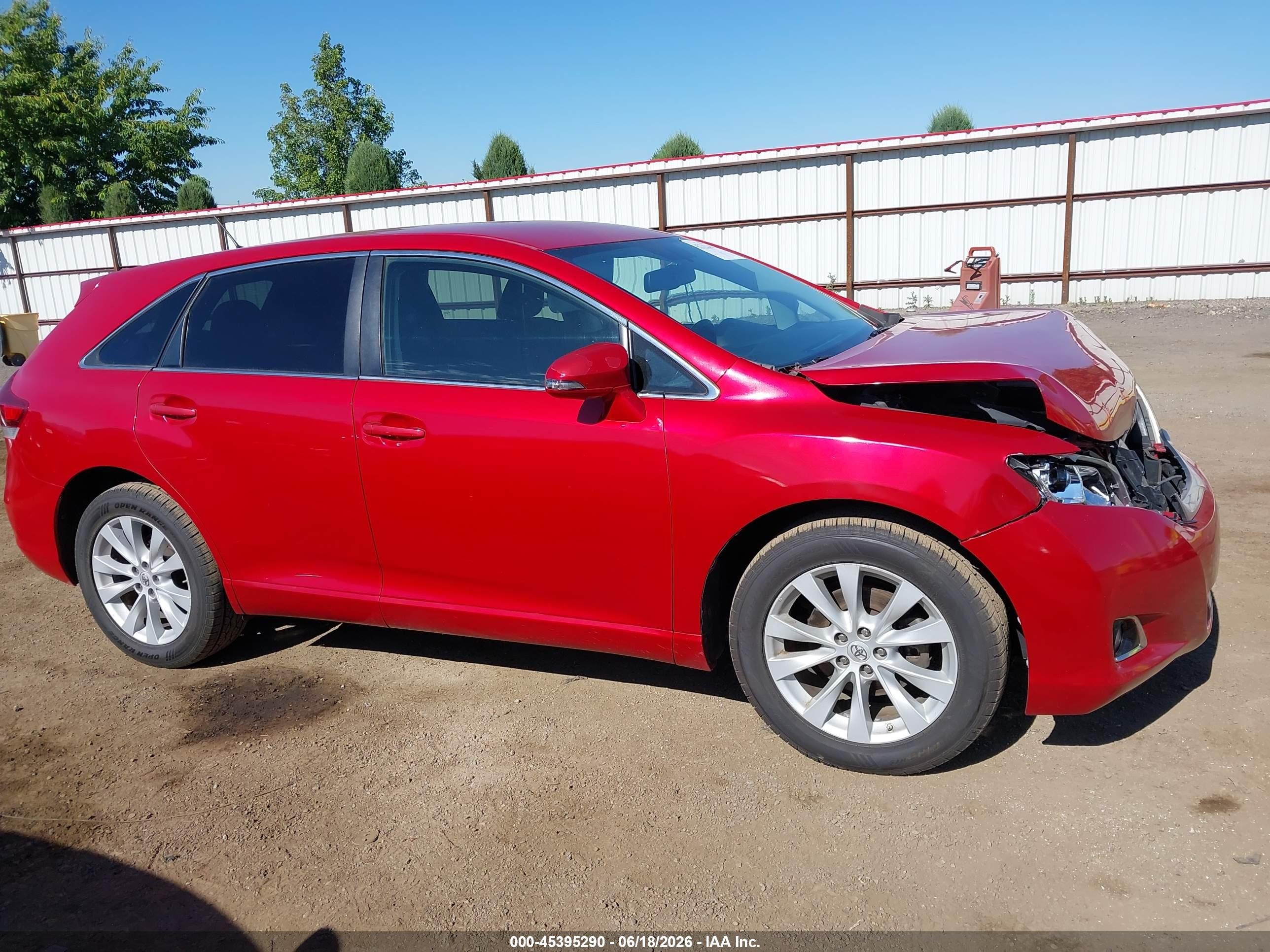 2015 Toyota Venza Le Red vin: 4T3BA3BB5FU067350