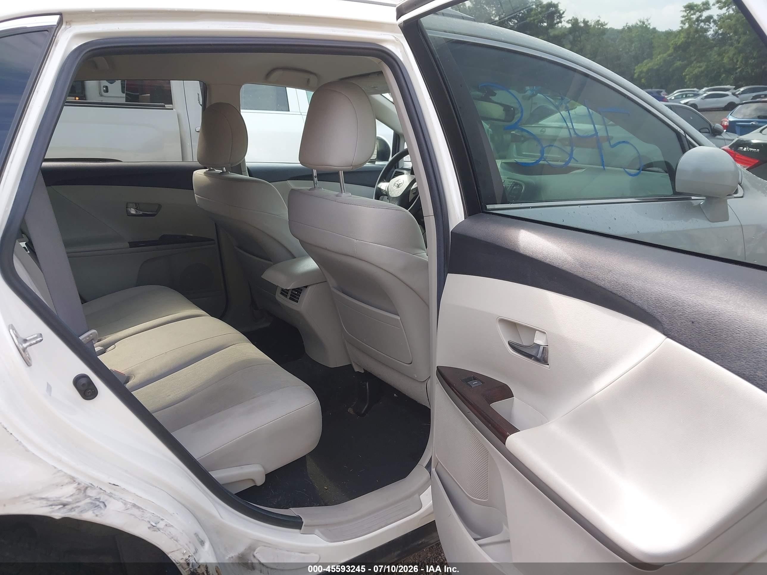 2011 Toyota Venza   White vin: 4T3BA3BB6BU026218
