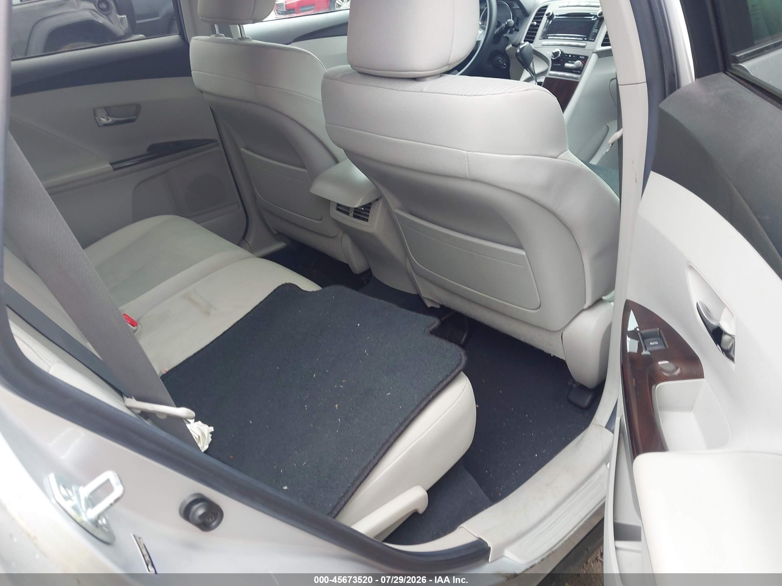 2012 Toyota Venza Le Серебряный vin: 4T3BA3BB6CU032974
