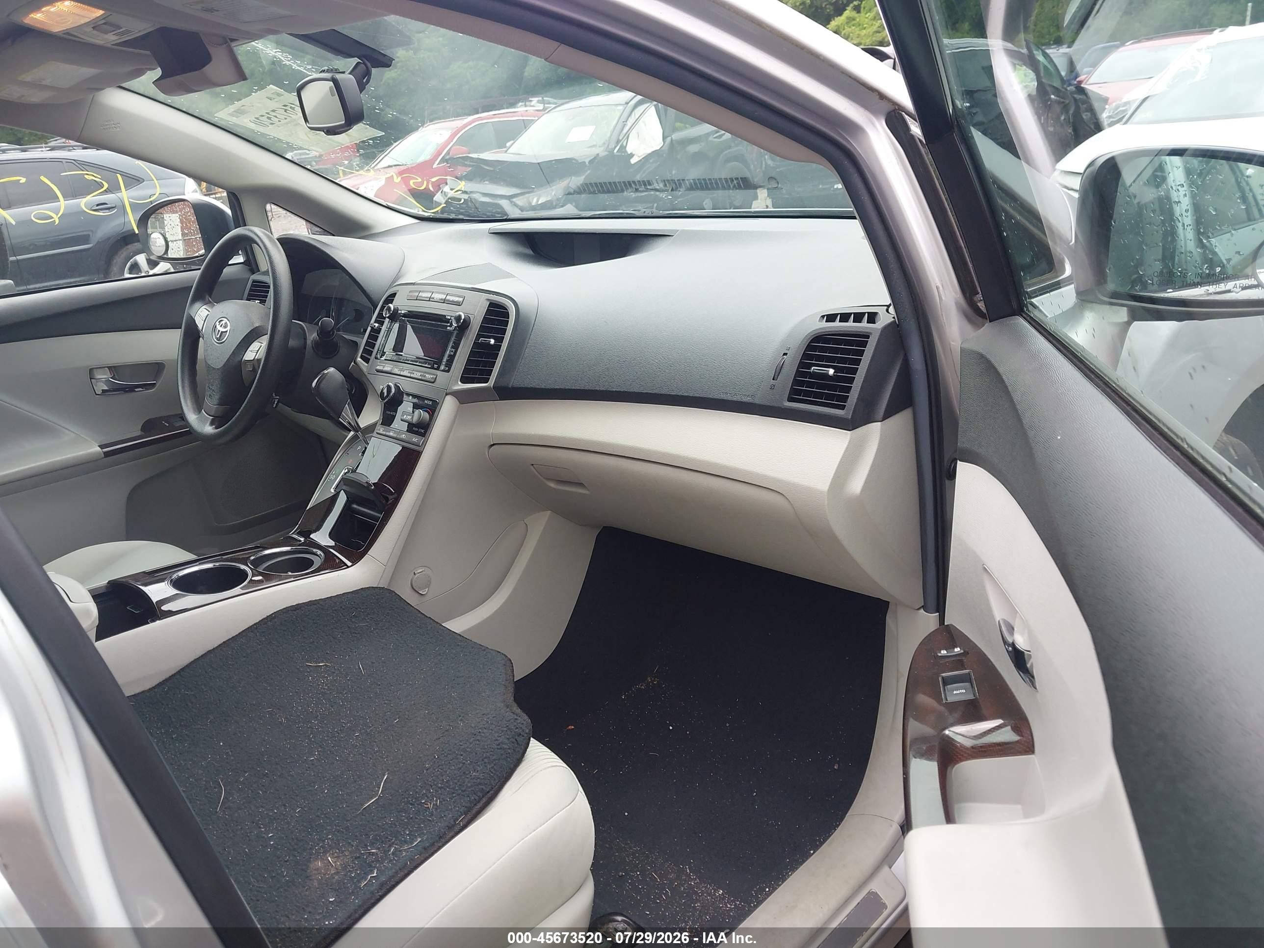 2012 Toyota Venza Le Серебряный vin: 4T3BA3BB6CU032974