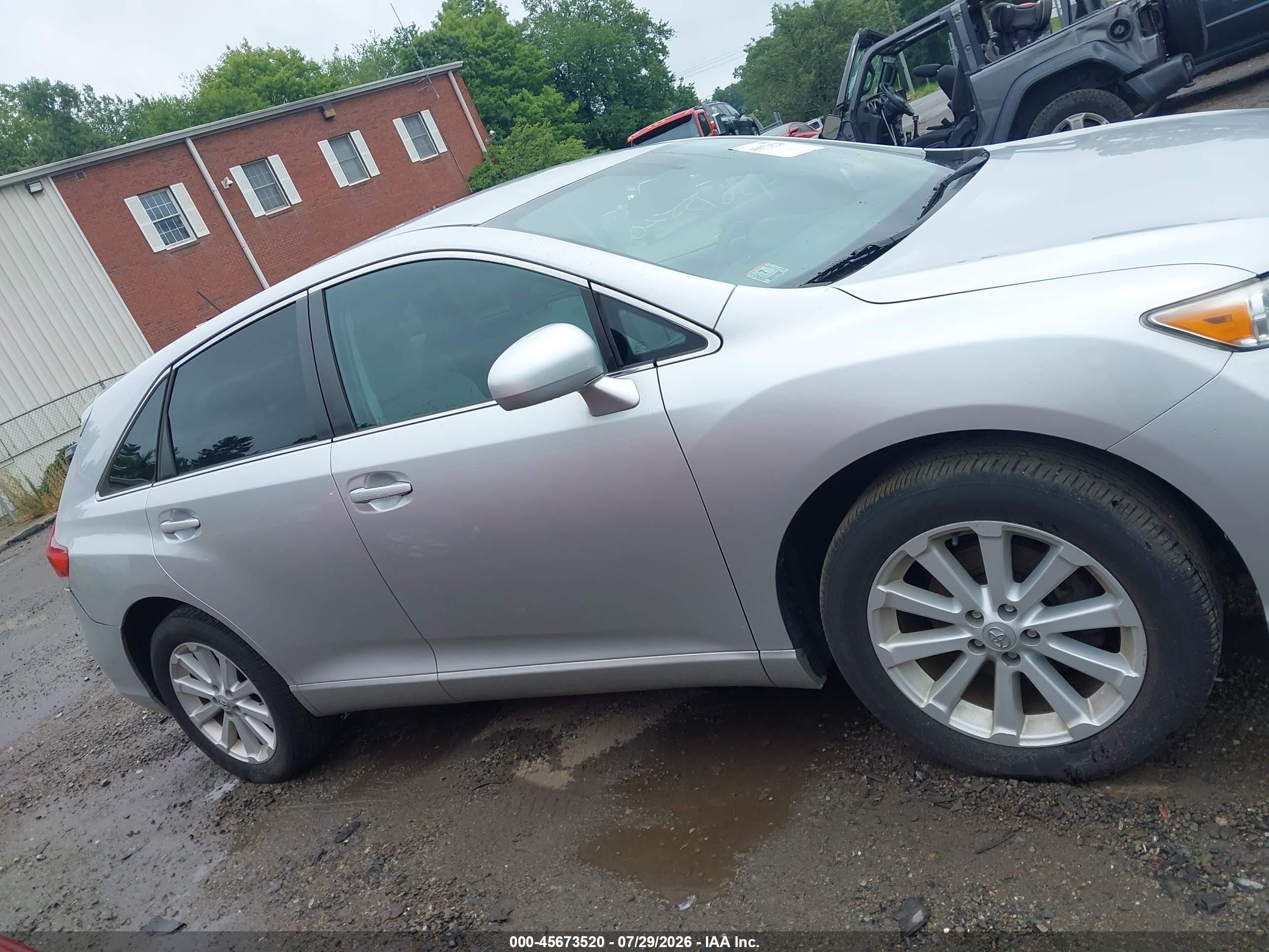 2012 Toyota Venza Le Серебряный vin: 4T3BA3BB6CU032974