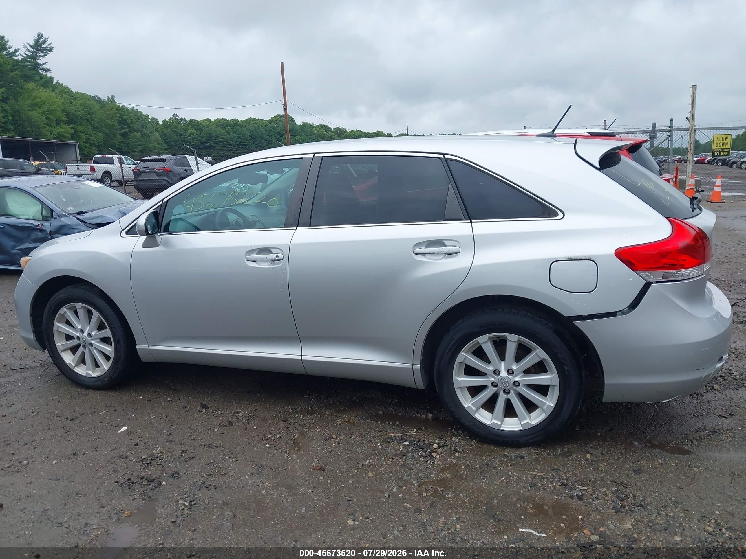 2012 Toyota Venza Le Серебряный vin: 4T3BA3BB6CU032974