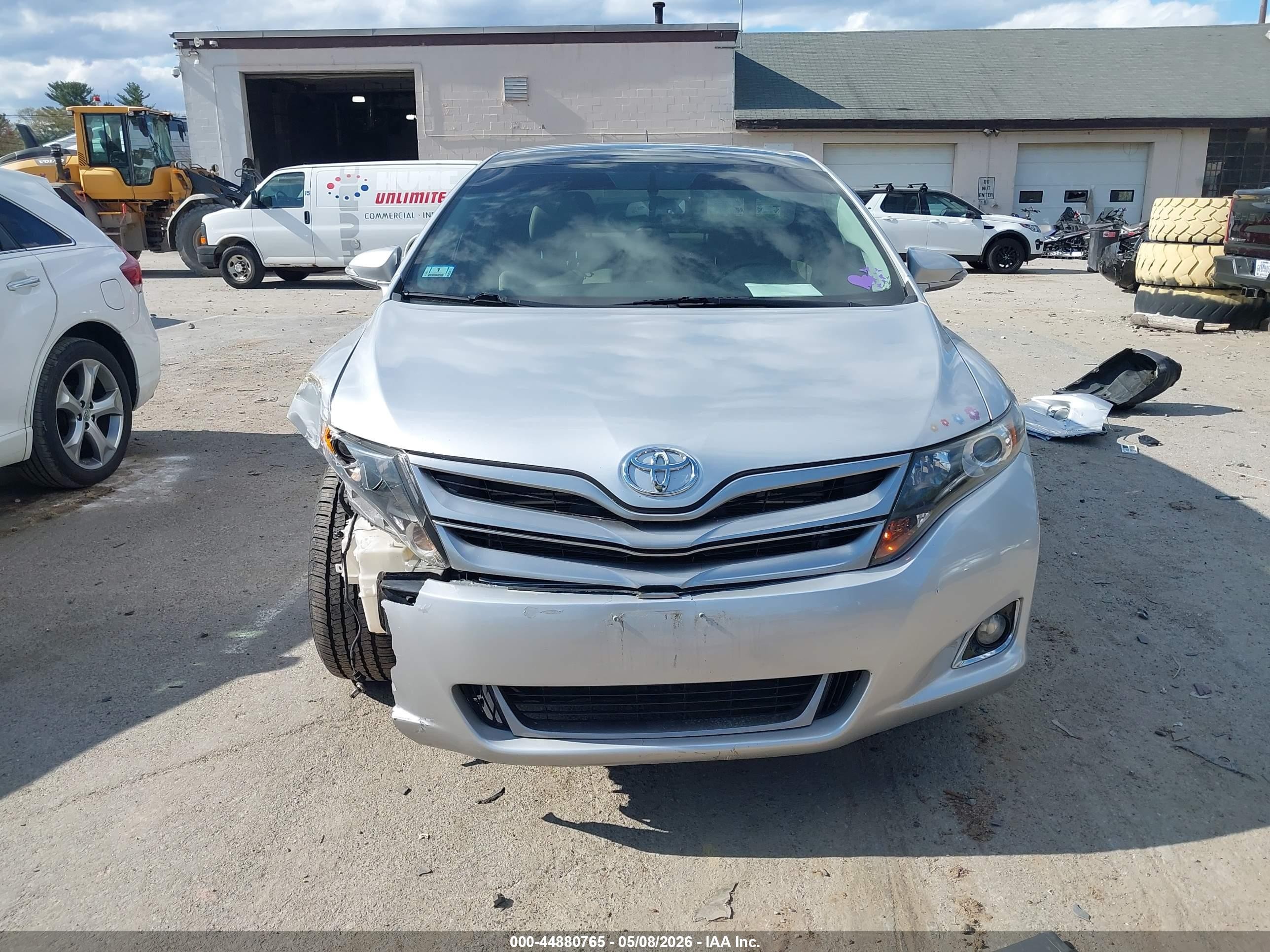 2013 Toyota Venza Le Silver vin: 4T3BA3BB7DU039403