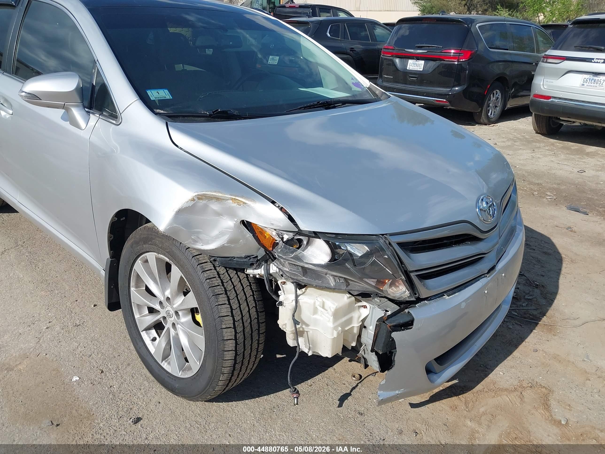 2013 Toyota Venza Le Silver vin: 4T3BA3BB7DU039403