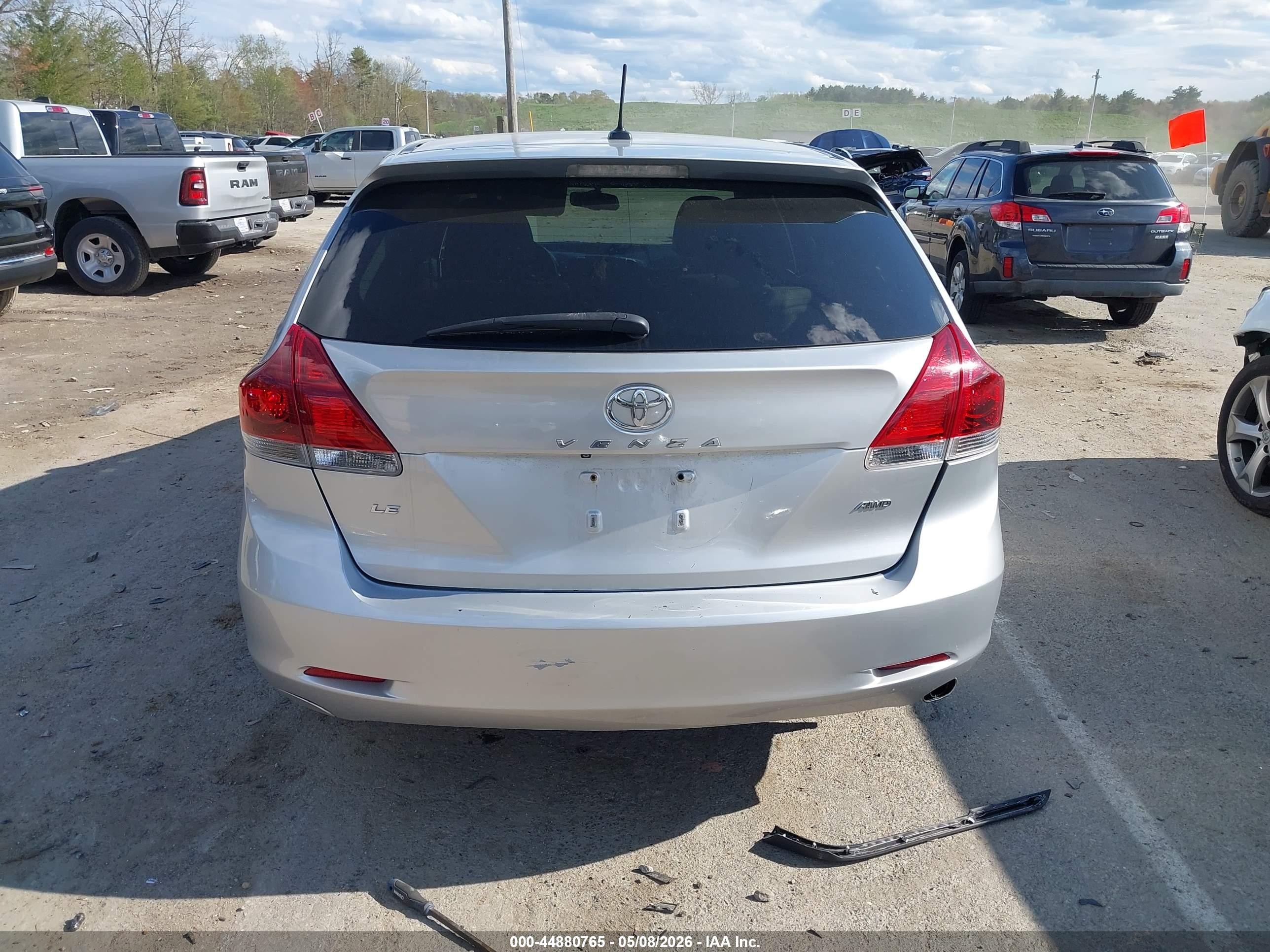 2013 Toyota Venza Le Silver vin: 4T3BA3BB7DU039403