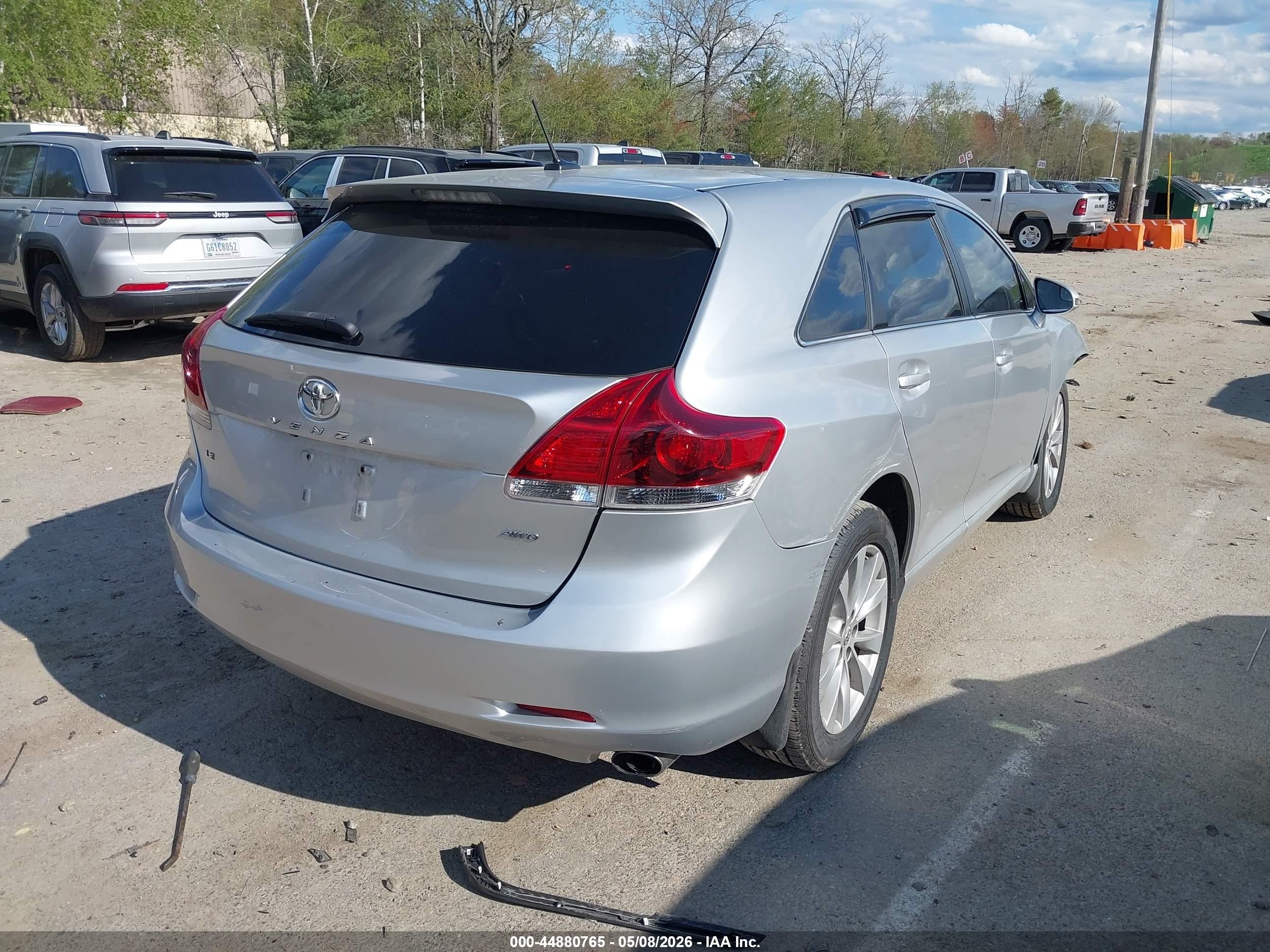 2013 Toyota Venza Le Silver vin: 4T3BA3BB7DU039403