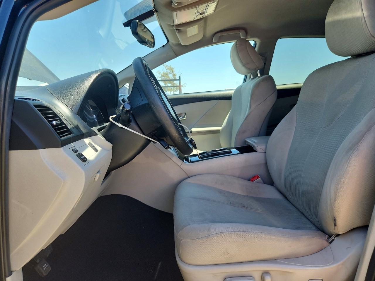 2013 Toyt Venza Le Black vin: 4T3BA3BB7DU043208