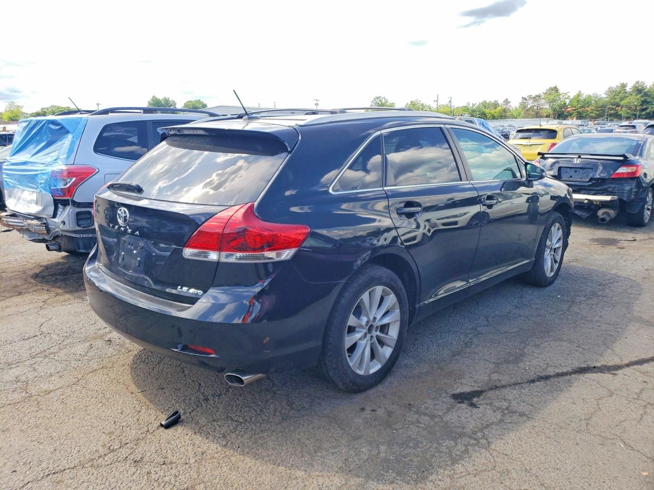 2015 Toyota Venza Le Black vin: 4T3BA3BB7FU068788