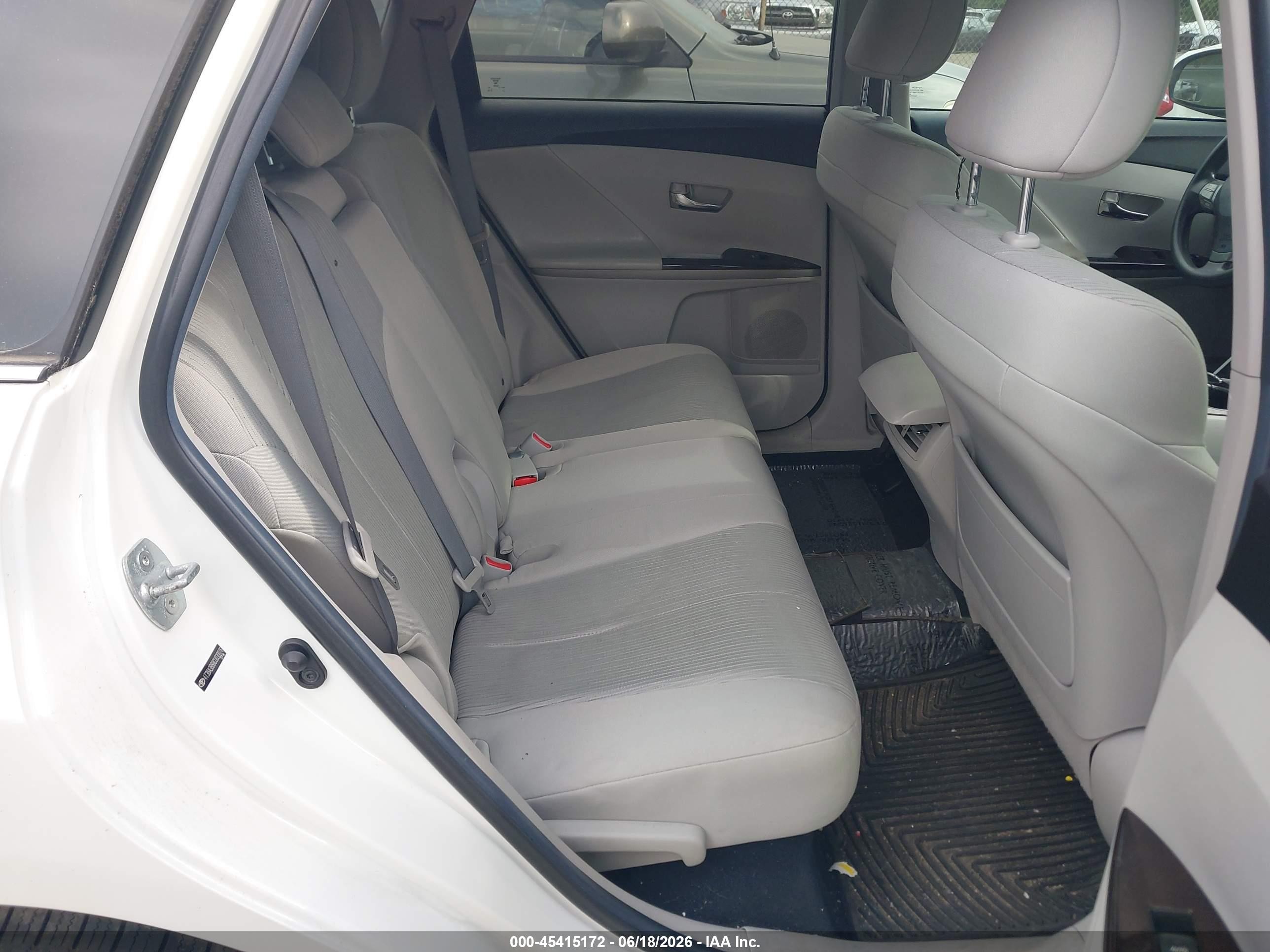 2012 Toyota Venza Le White vin: 4T3BA3BB8CU030076