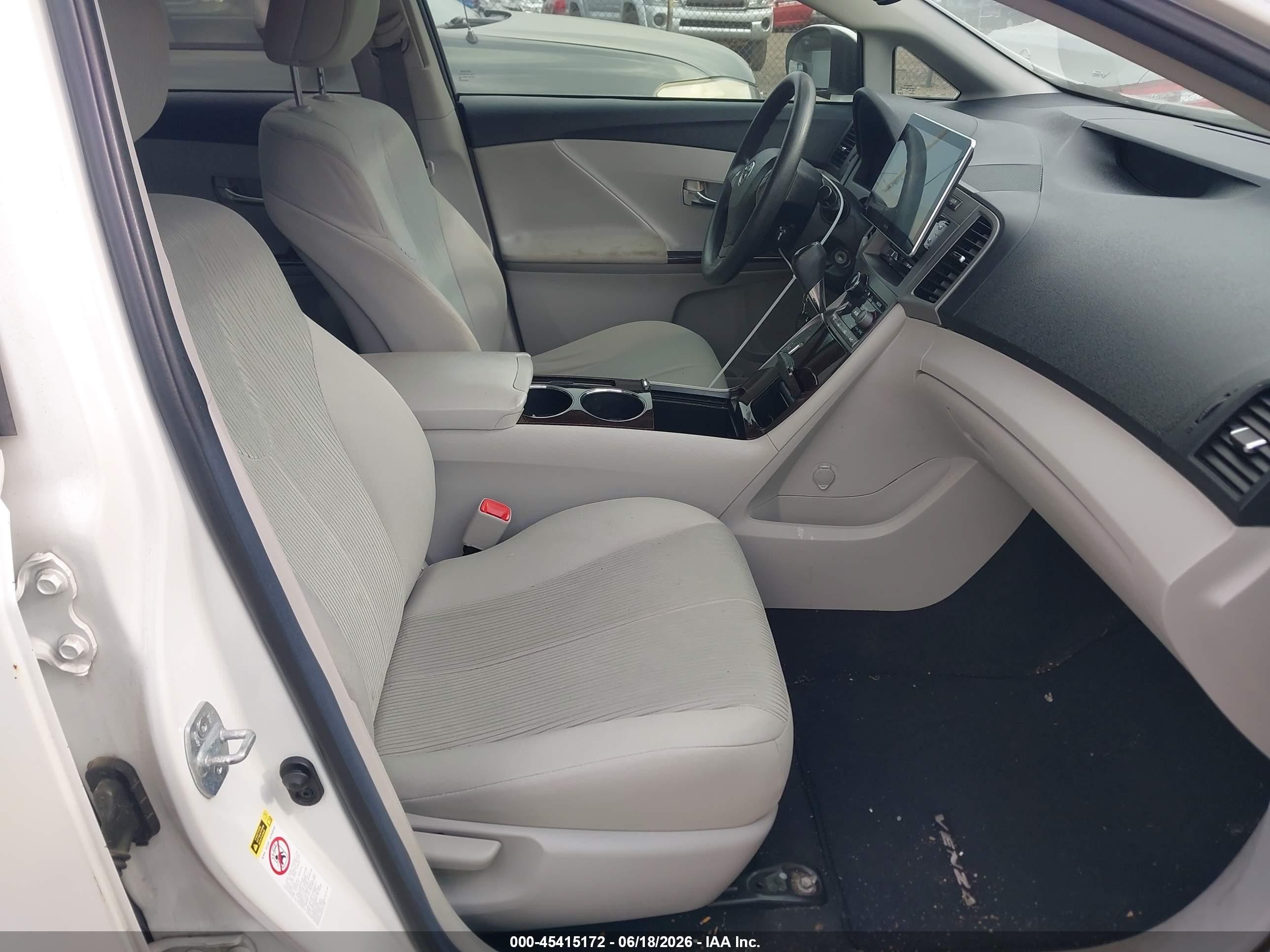 2012 Toyota Venza Le White vin: 4T3BA3BB8CU030076