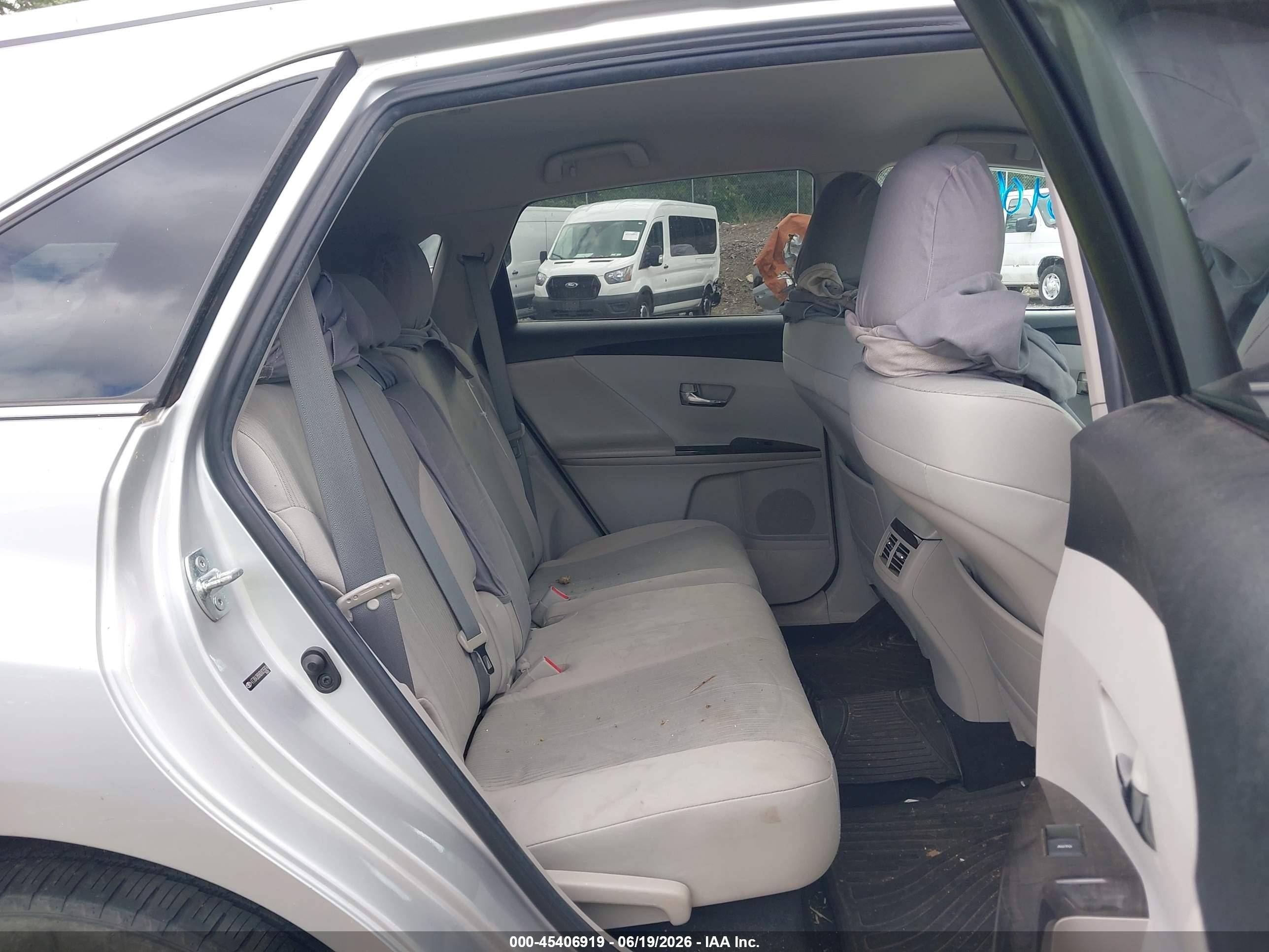 2013 Toyota Venza Le Silver vin: 4T3BA3BB8DU035974