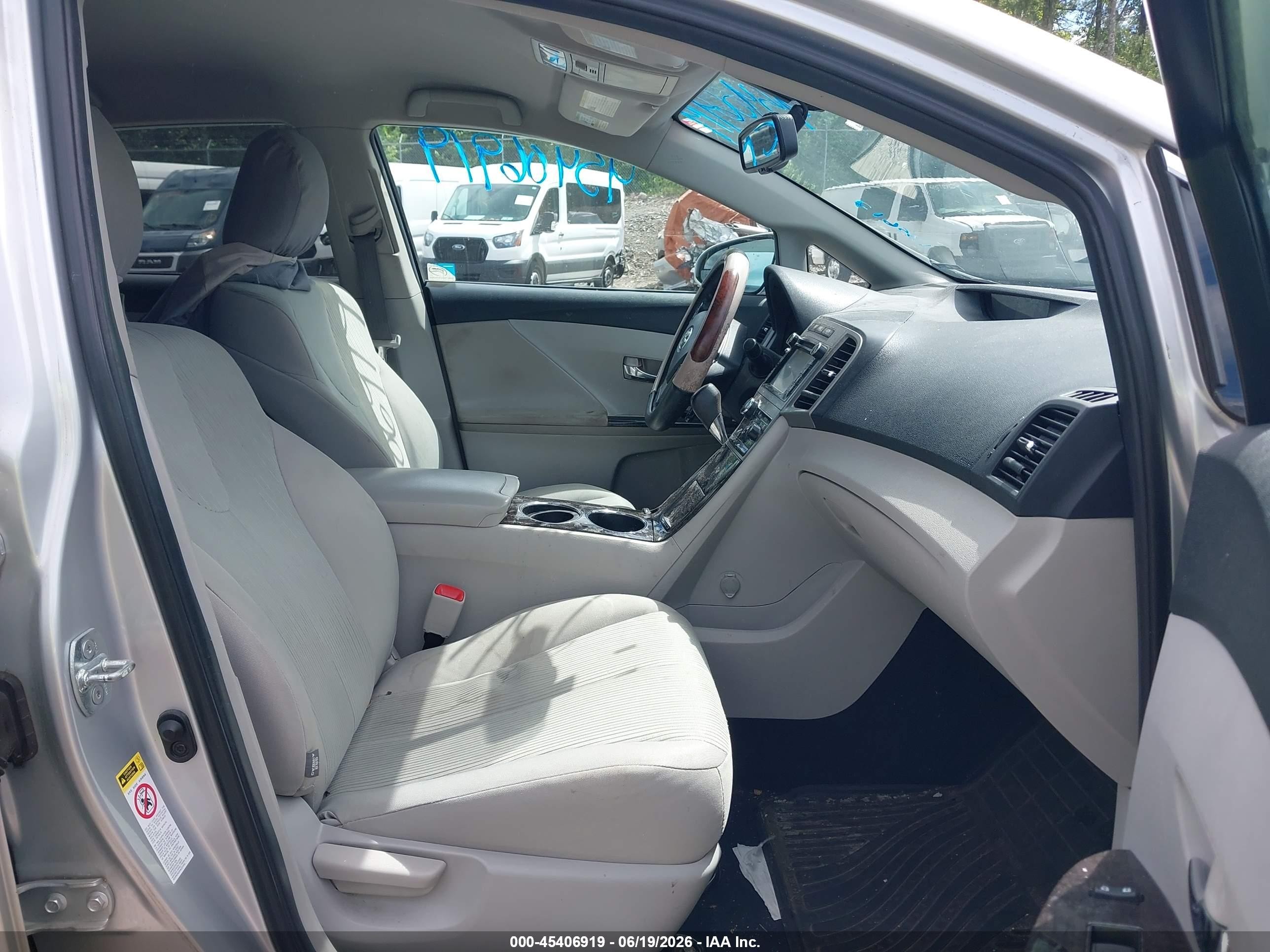 2013 Toyota Venza Le Silver vin: 4T3BA3BB8DU035974