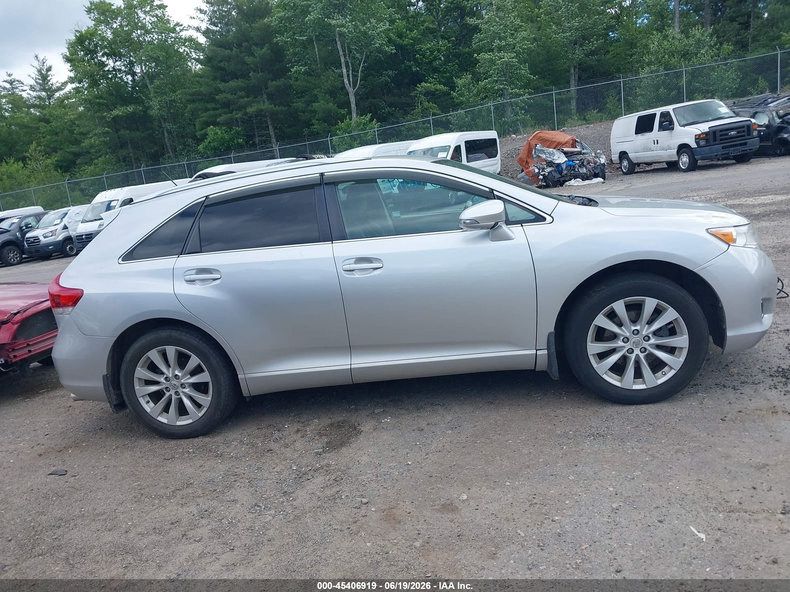 2013 Toyota Venza Le Silver vin: 4T3BA3BB8DU035974