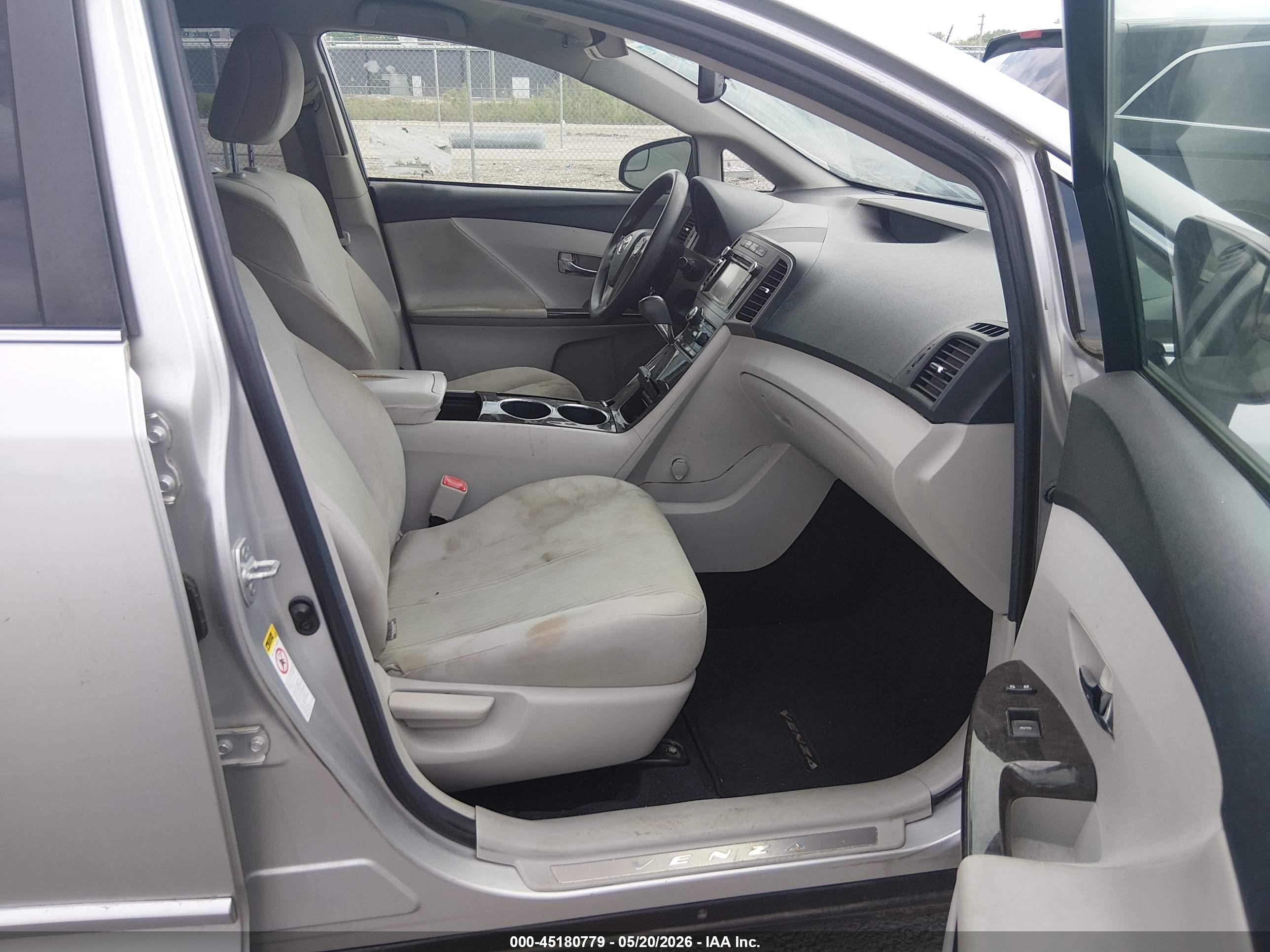 2013 Toyota Venza Le Gray vin: 4T3BA3BB8DU039328