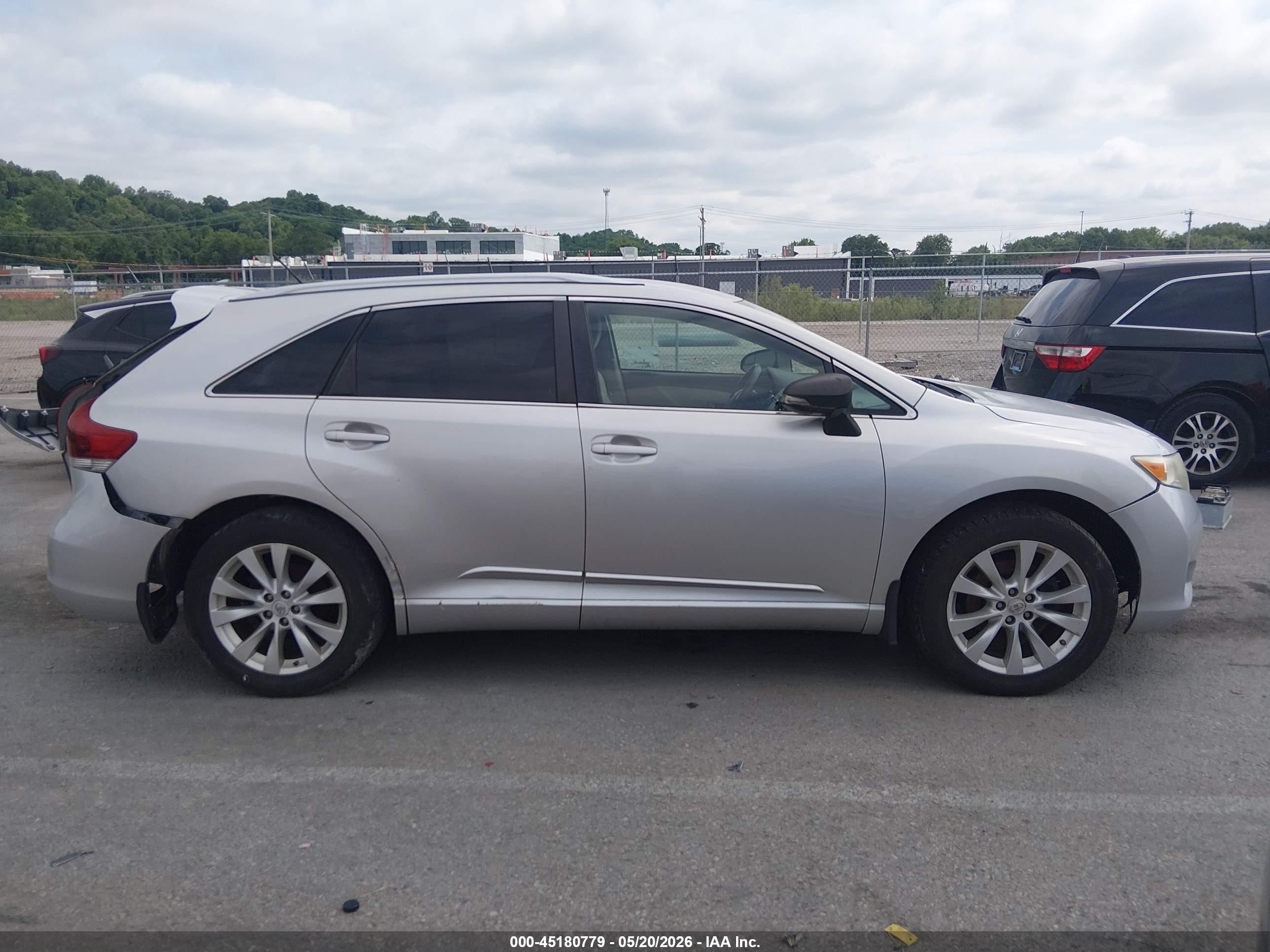 2013 Toyota Venza Le Gray vin: 4T3BA3BB8DU039328