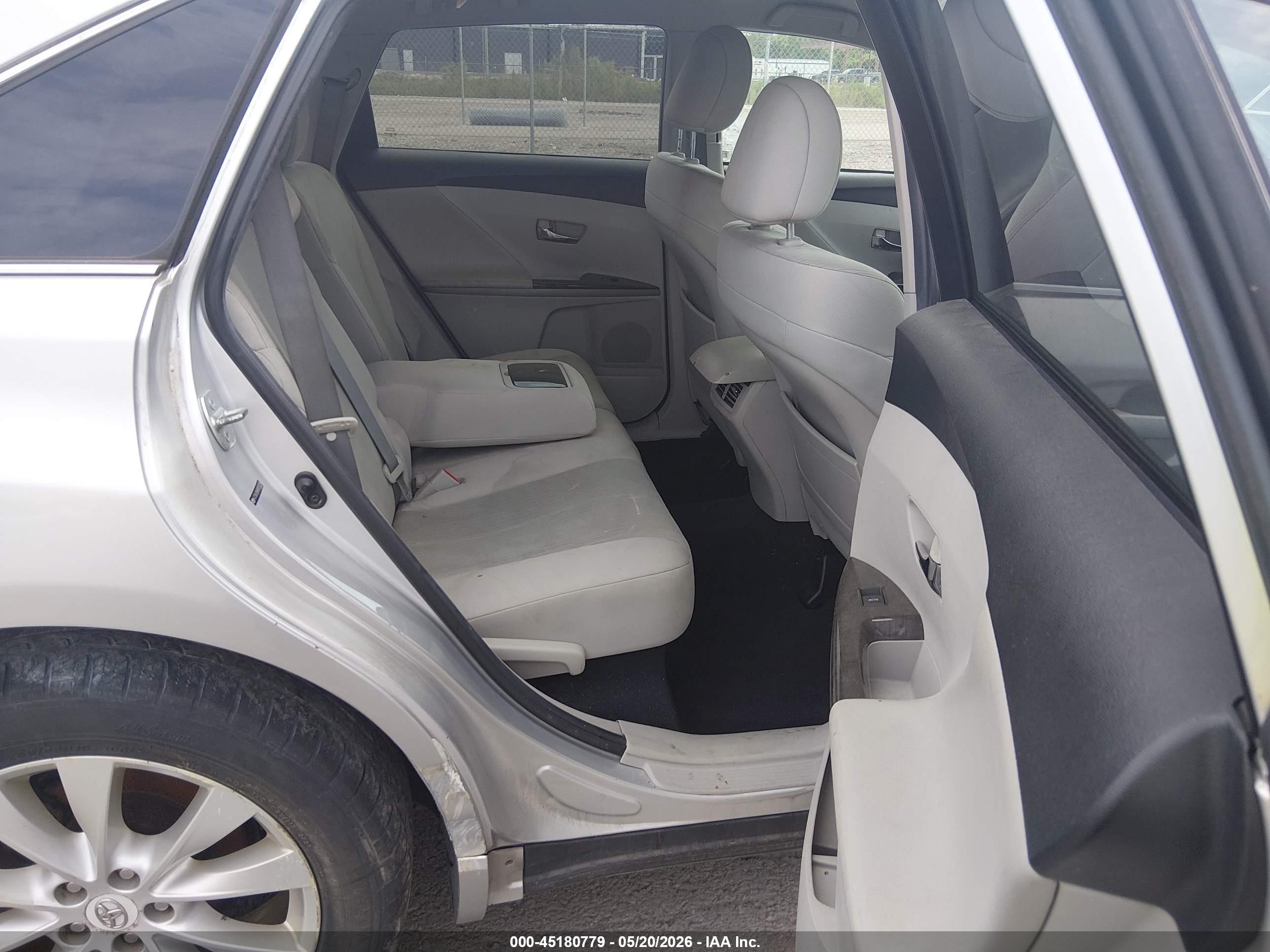 2013 Toyota Venza Le Gray vin: 4T3BA3BB8DU039328