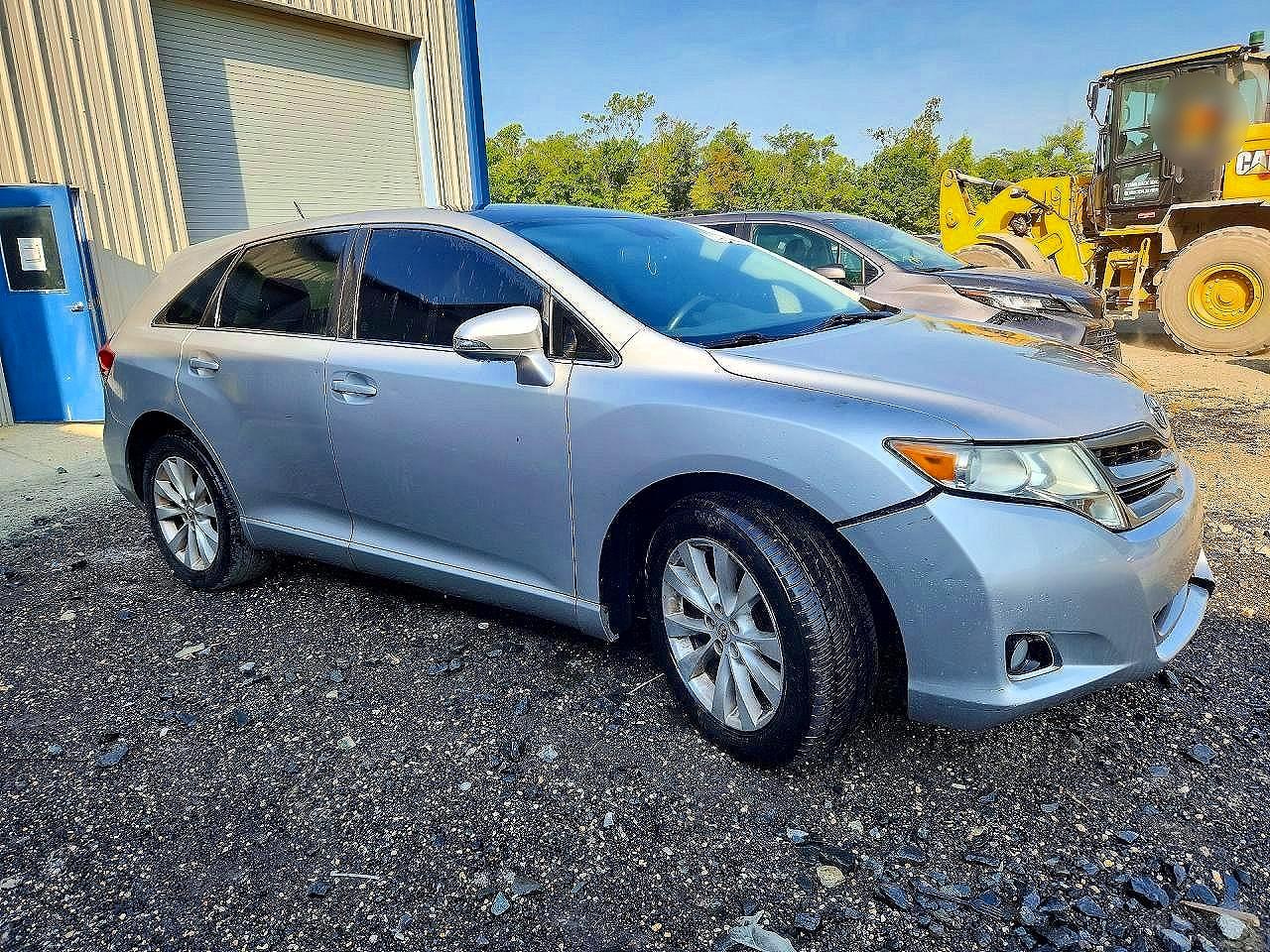 2013 Toyota Venza Le Silver vin: 4T3BA3BB9DU039208