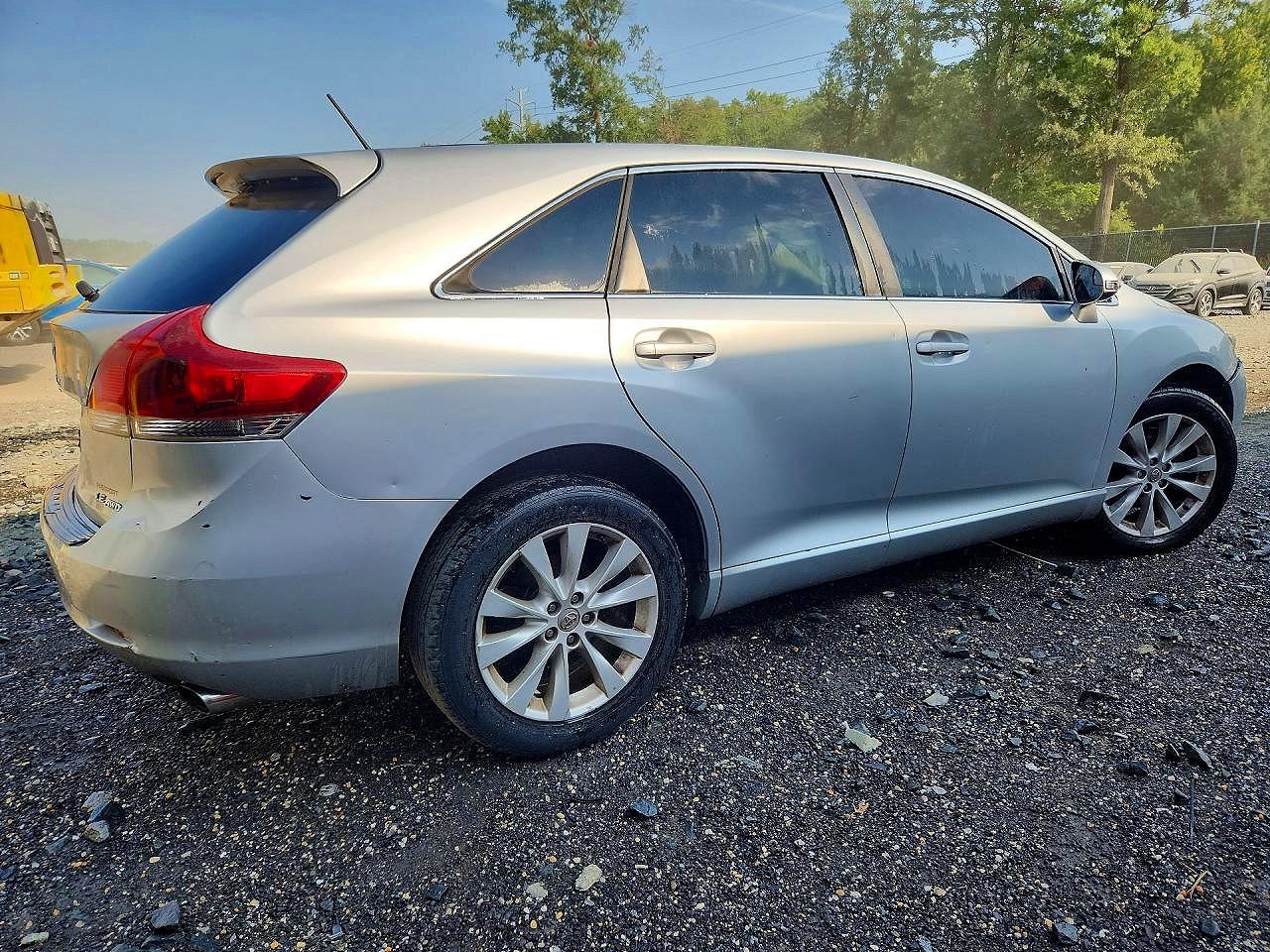 2013 Toyota Venza Le Silver vin: 4T3BA3BB9DU039208