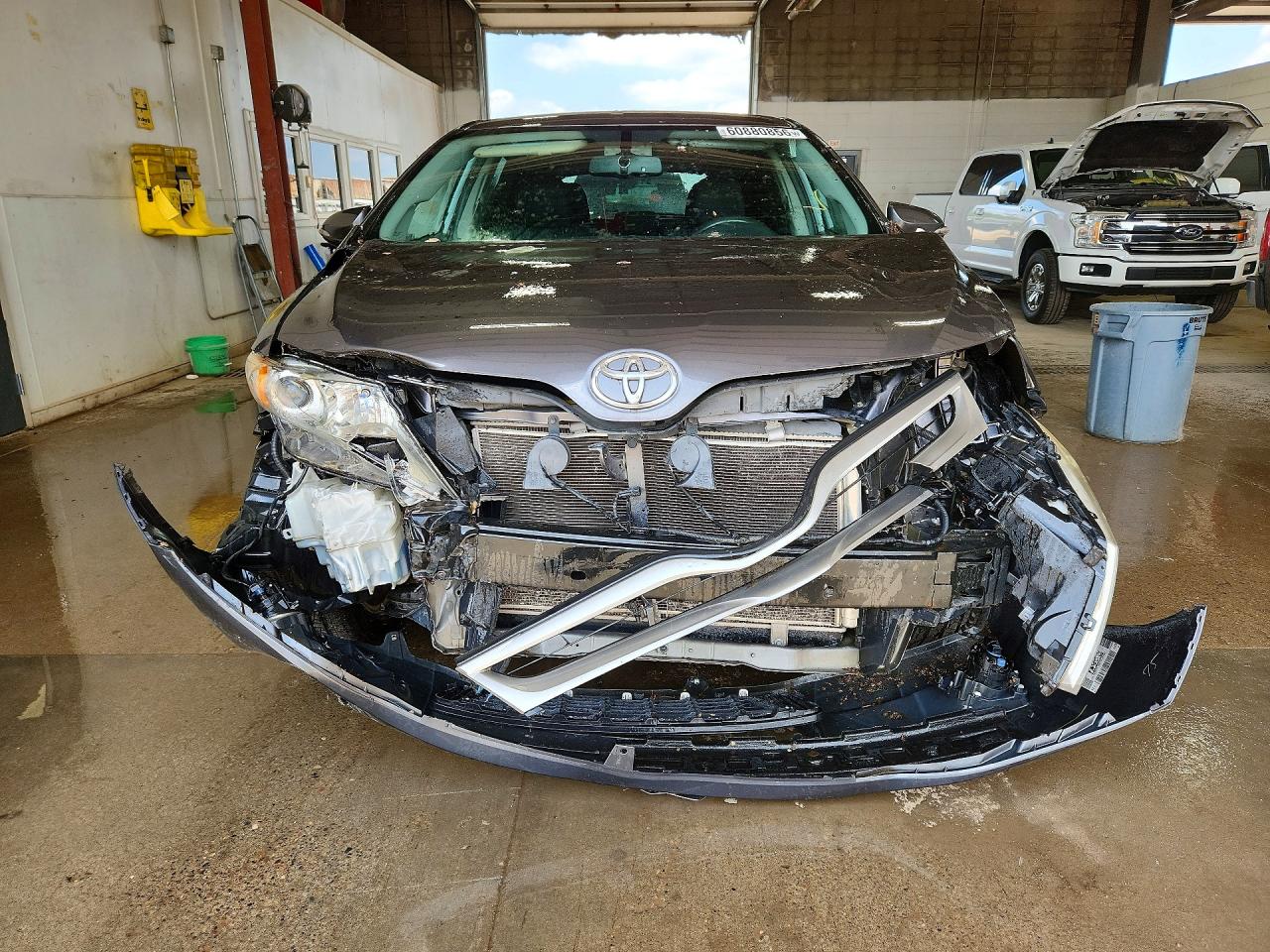 2014 Toyota Venza Le Gray vin: 4T3BA3BB9EU065129