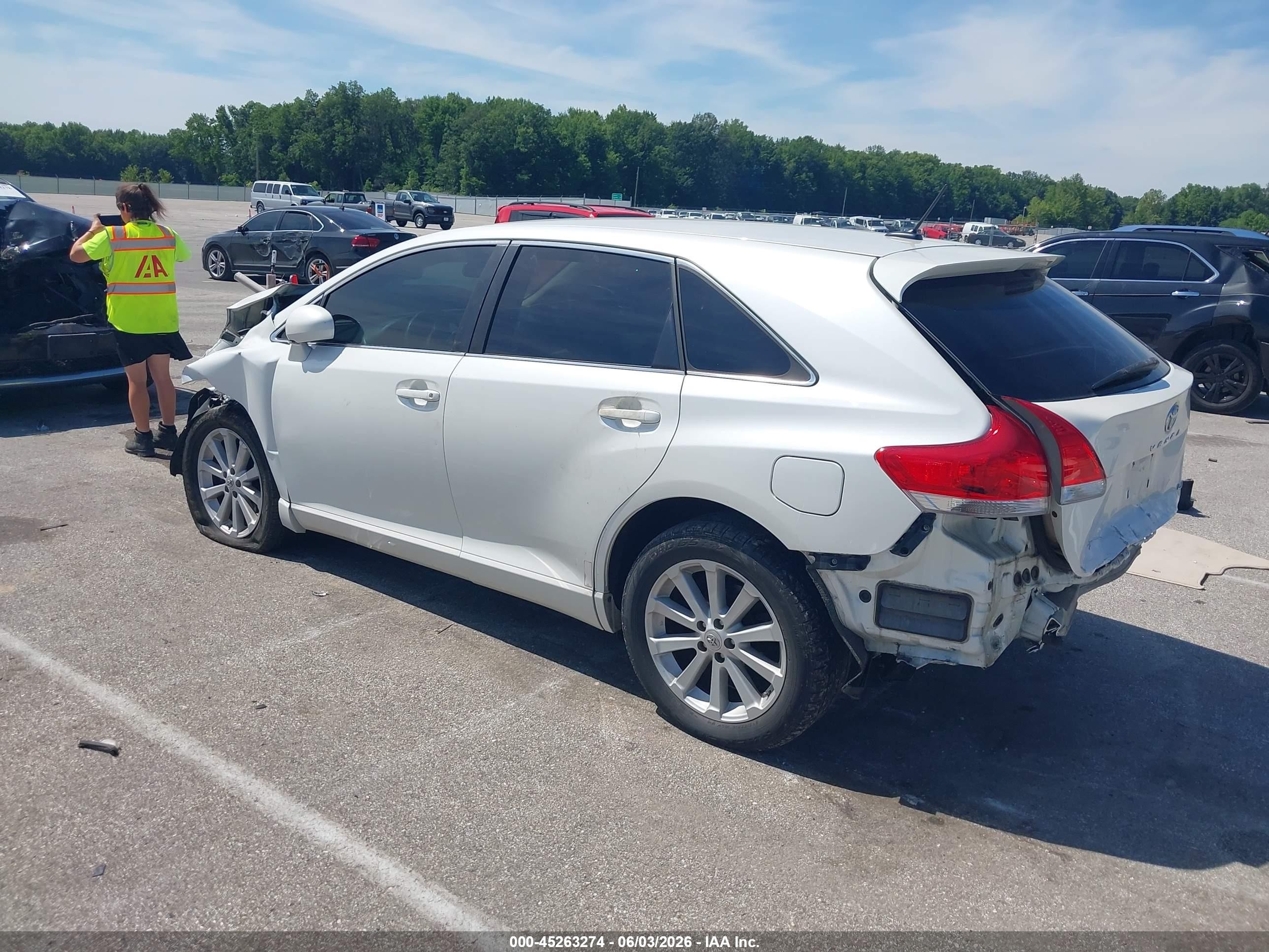 2012 Toyota Venza Le White vin: 4T3BA3BBXCU029026