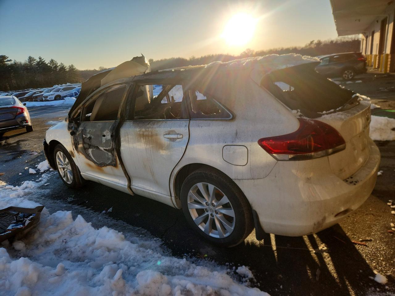 2014 Toyota Venza Le White vin: 4T3BA3BBXEU060621