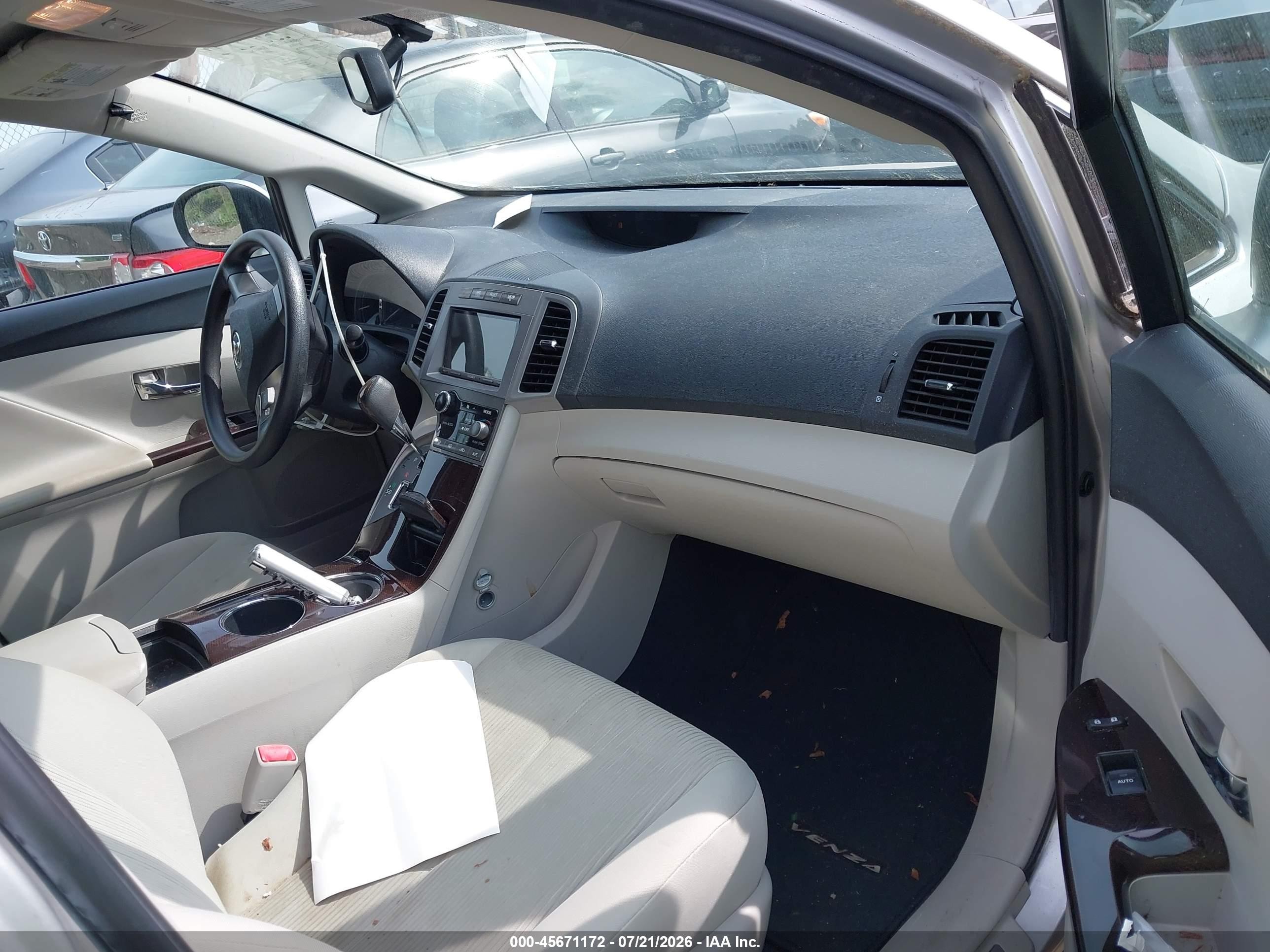 2009 Toyota Venza   Silver vin: 4T3BE11A99U001678