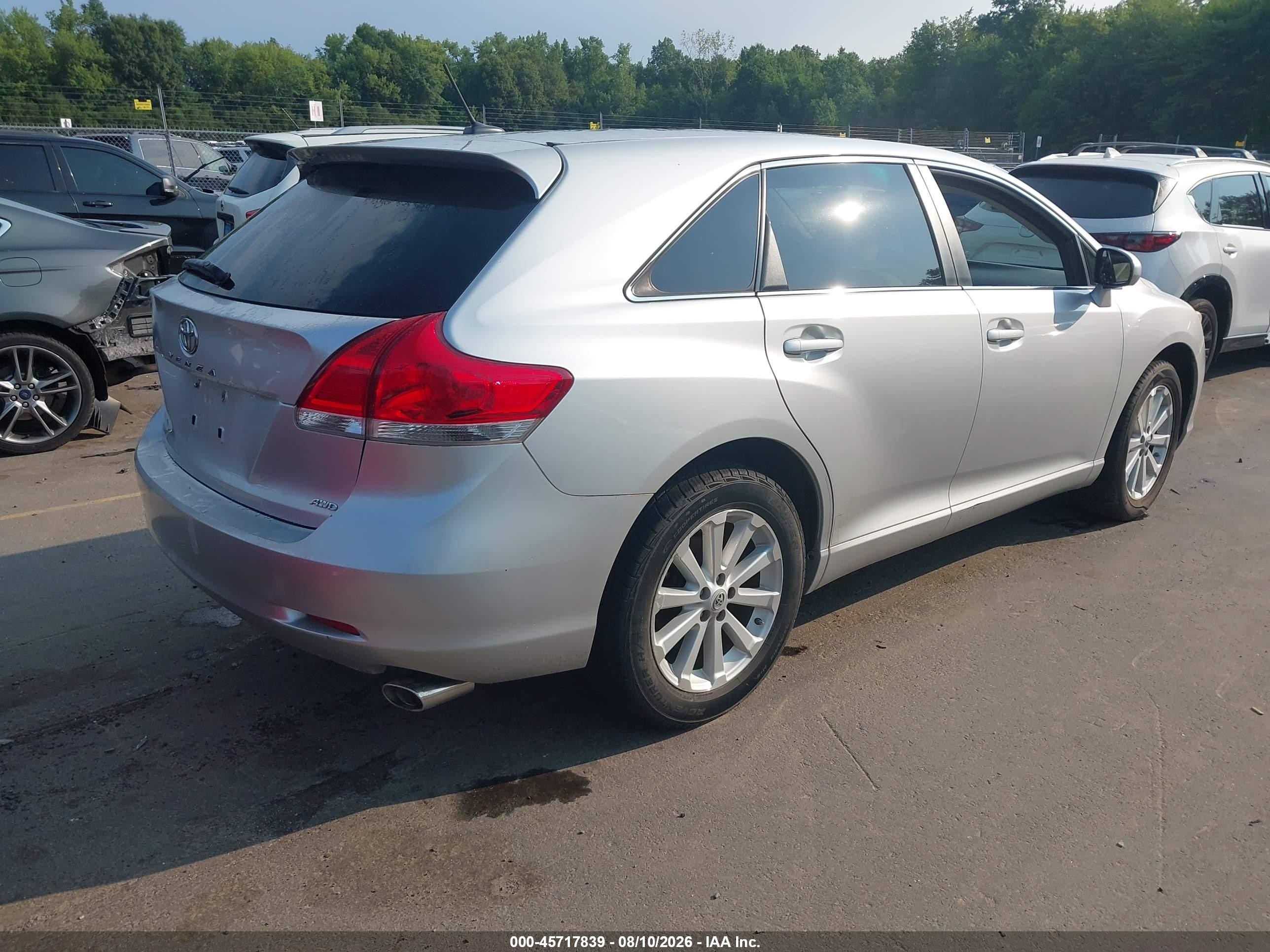 2009 Toyota Venza   Silver vin: 4T3BE11A99U006525