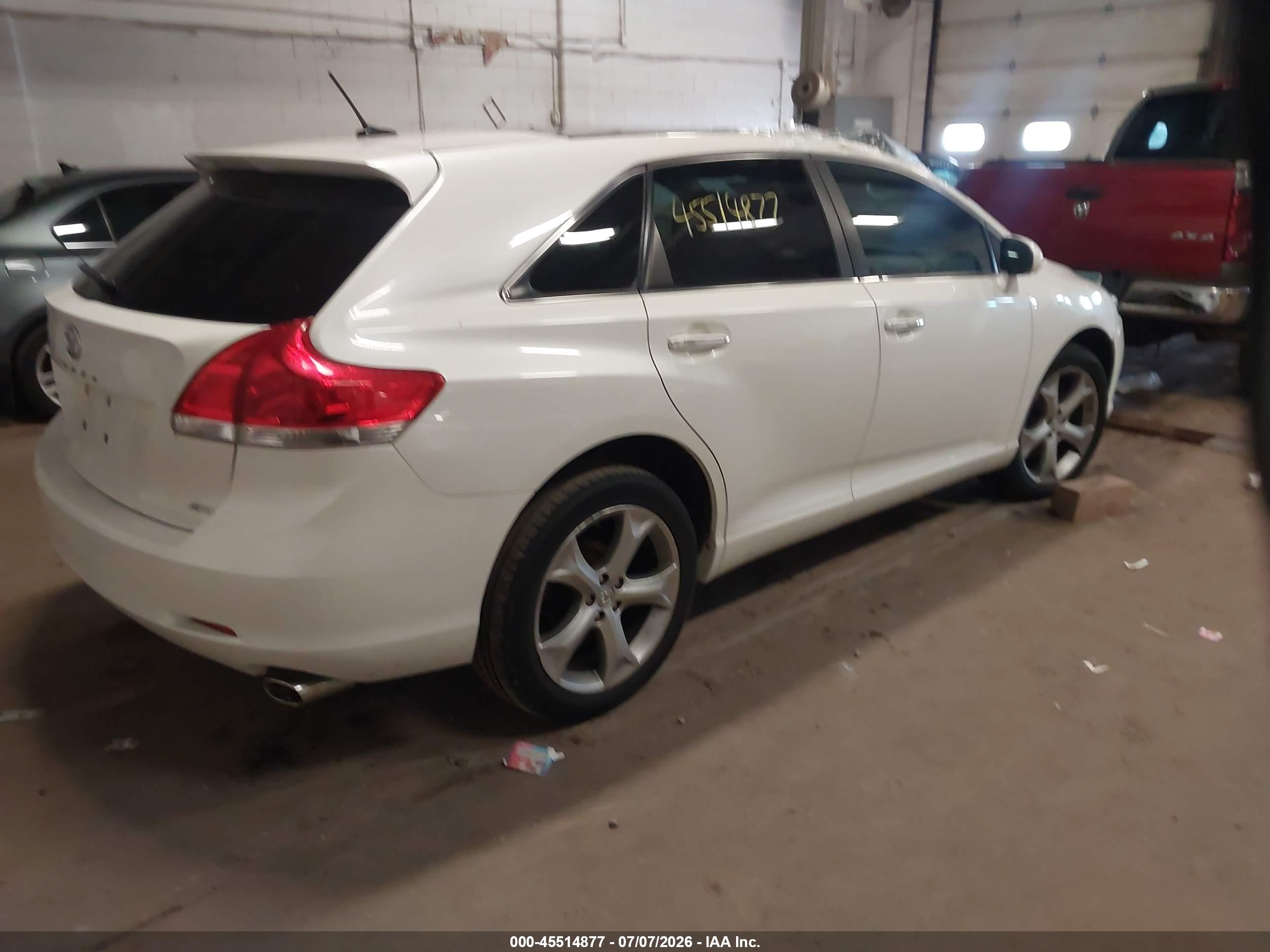 2009 Toyota Venza Base V6 White vin: 4T3BK11A09U001688