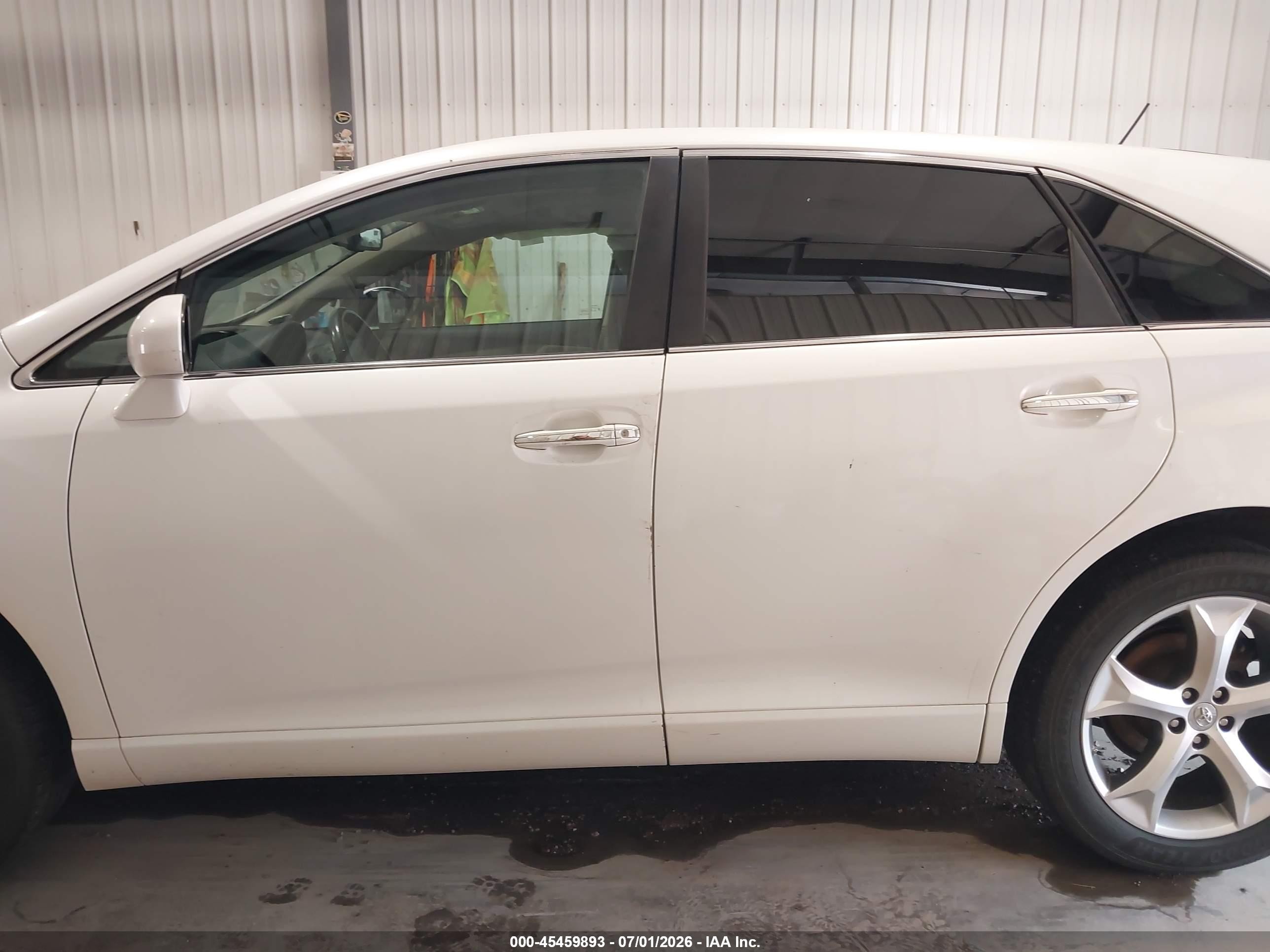 2009 Toyota Venza Base V6 White vin: 4T3BK11A09U020595