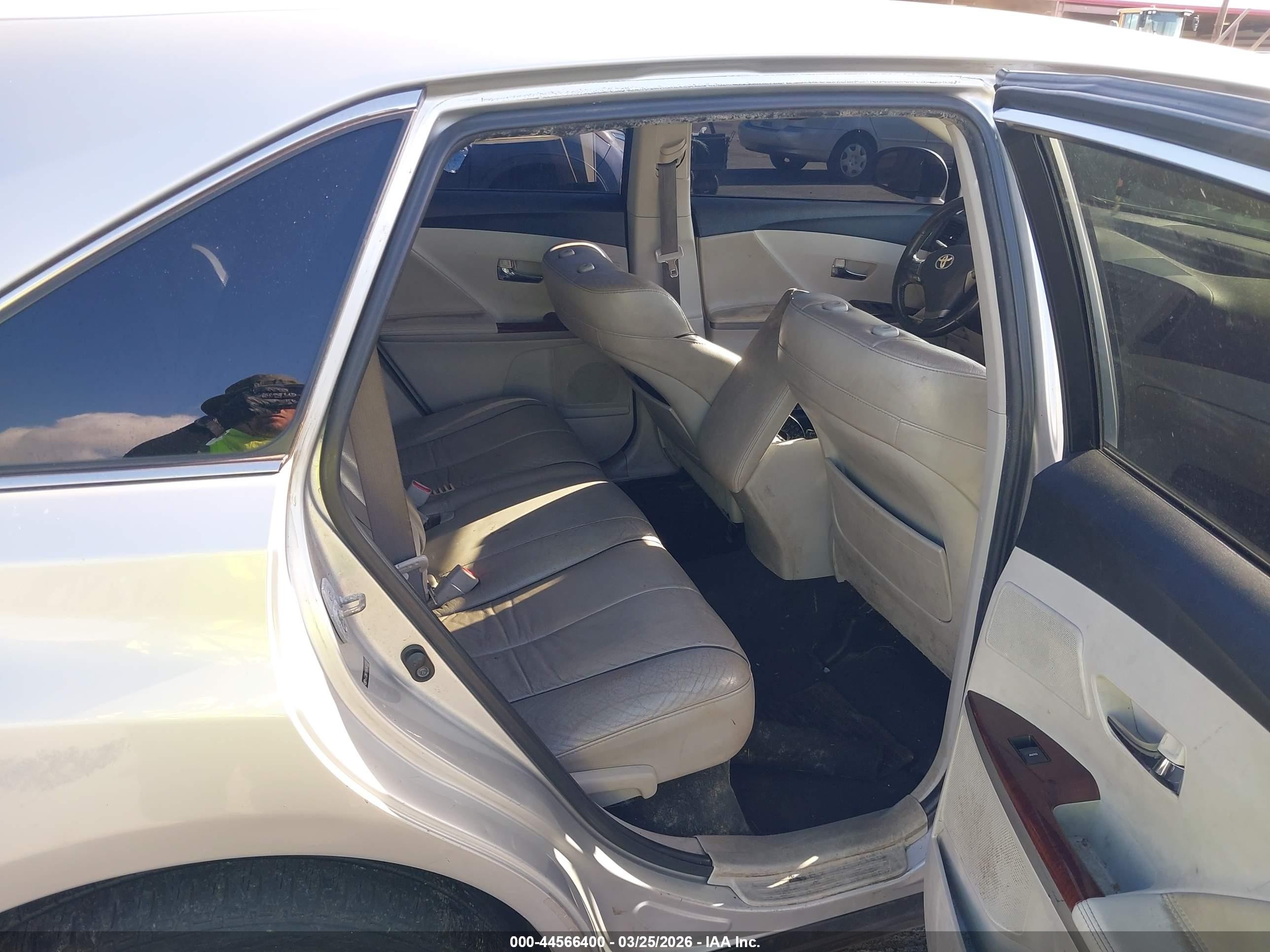 2009 Toyota Venza Base V6 Silver vin: 4T3BK11A49U019983
