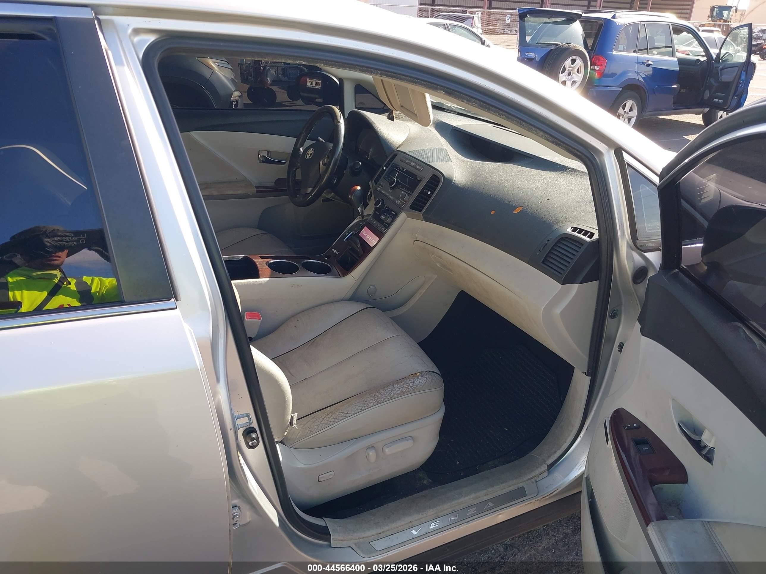 2009 Toyota Venza Base V6 Silver vin: 4T3BK11A49U019983