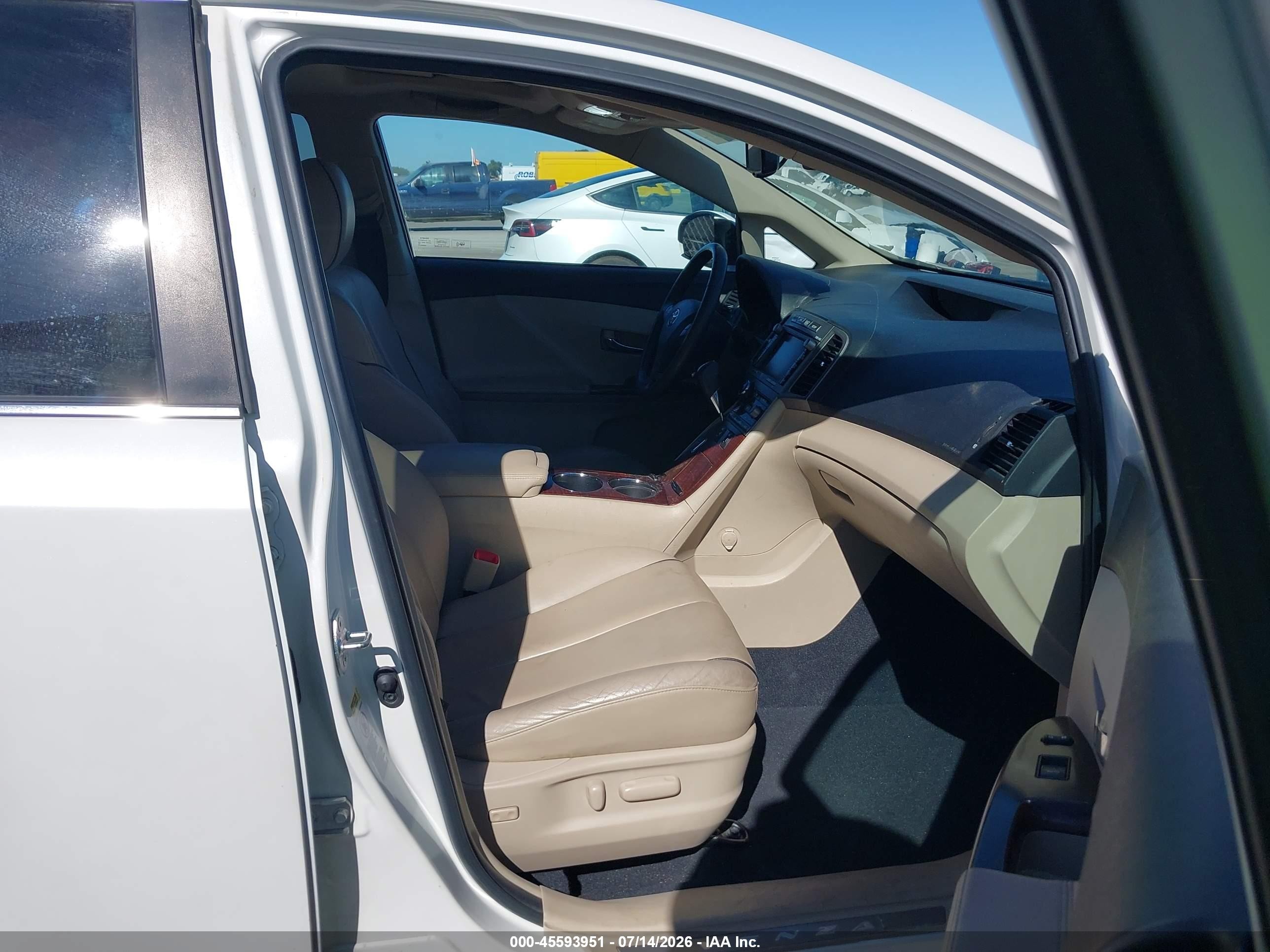 2009 Toyota Venza Base V6 White vin: 4T3BK11A69U003915