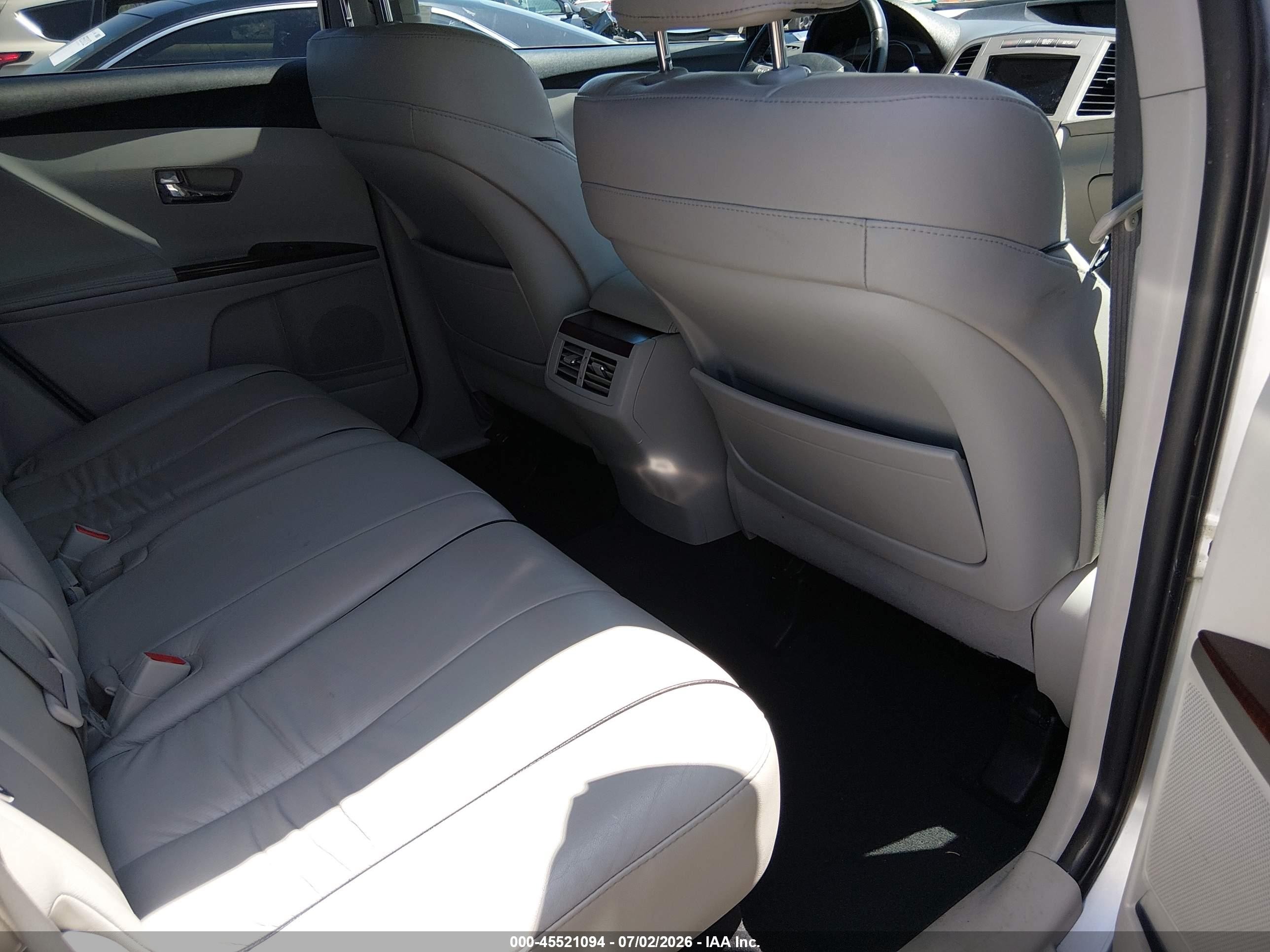 2009 Toyota Venza Base V6 Silver vin: 4T3BK11A69U010802