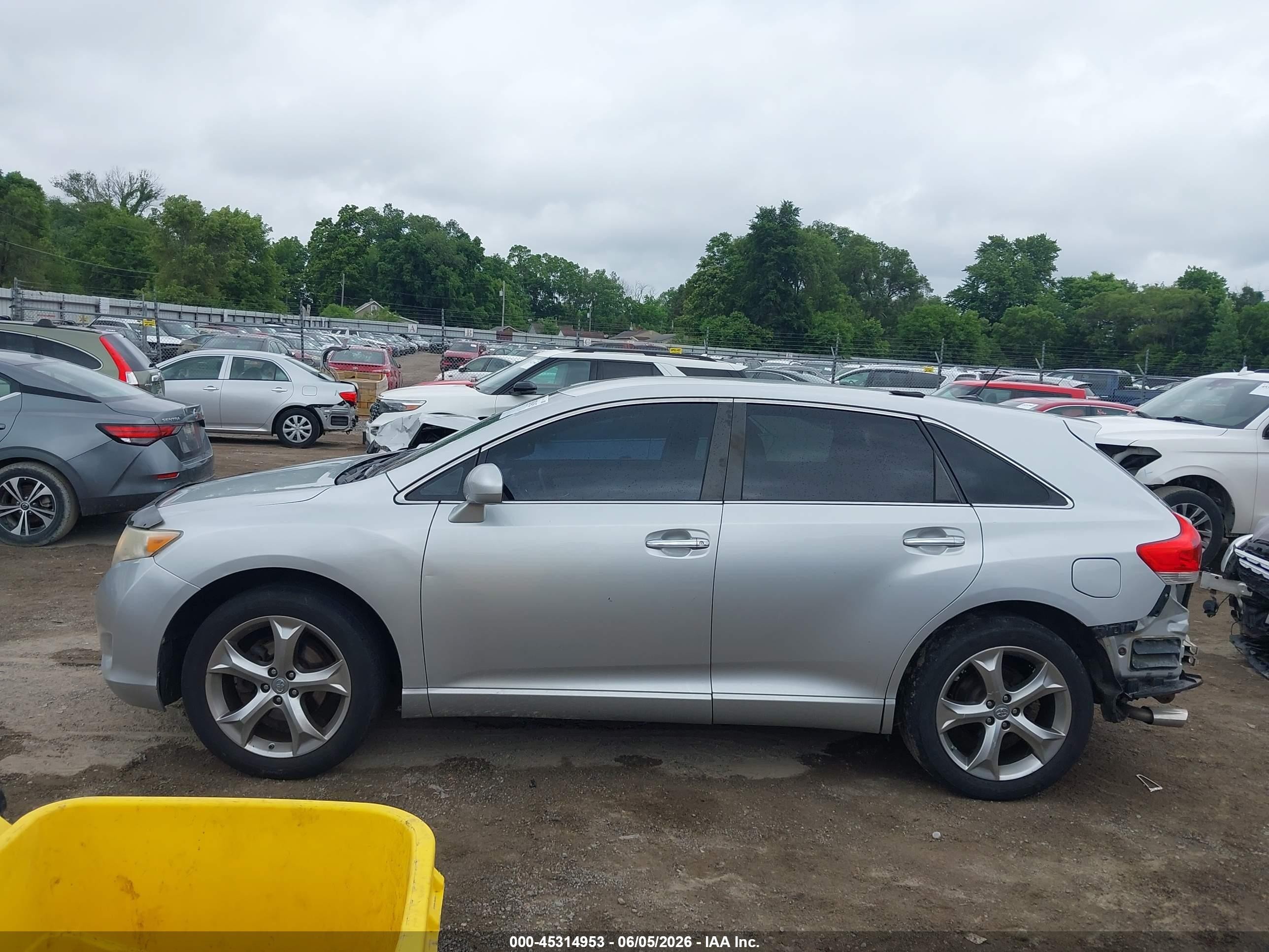 2009 Toyota Venza Base V6 Серебряный vin: 4T3BK11AX9U009927